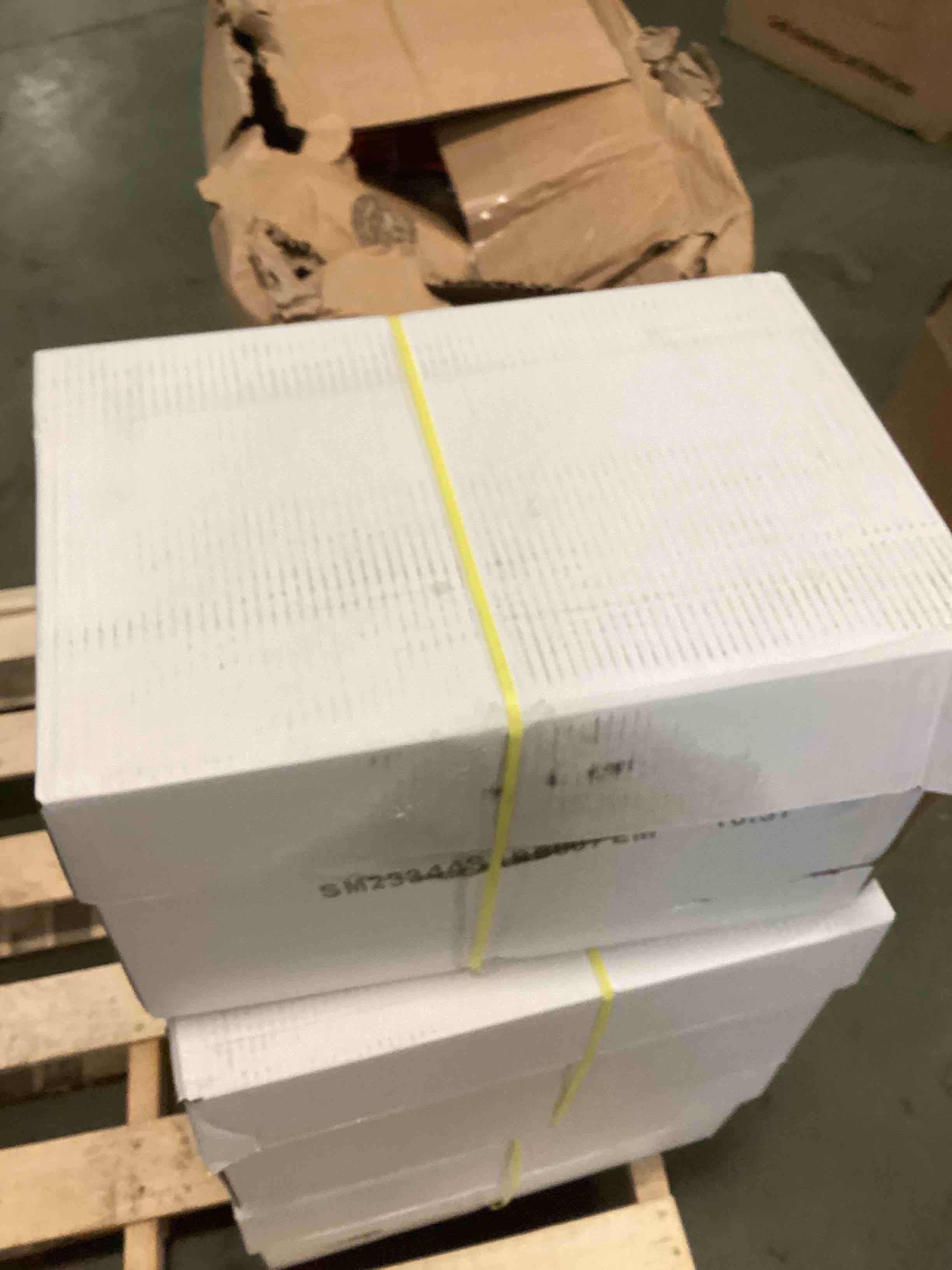 https://s3.amazonaws.com/lotting-images-prod/bidfta/ORG6340057_1712504199188.jpeg