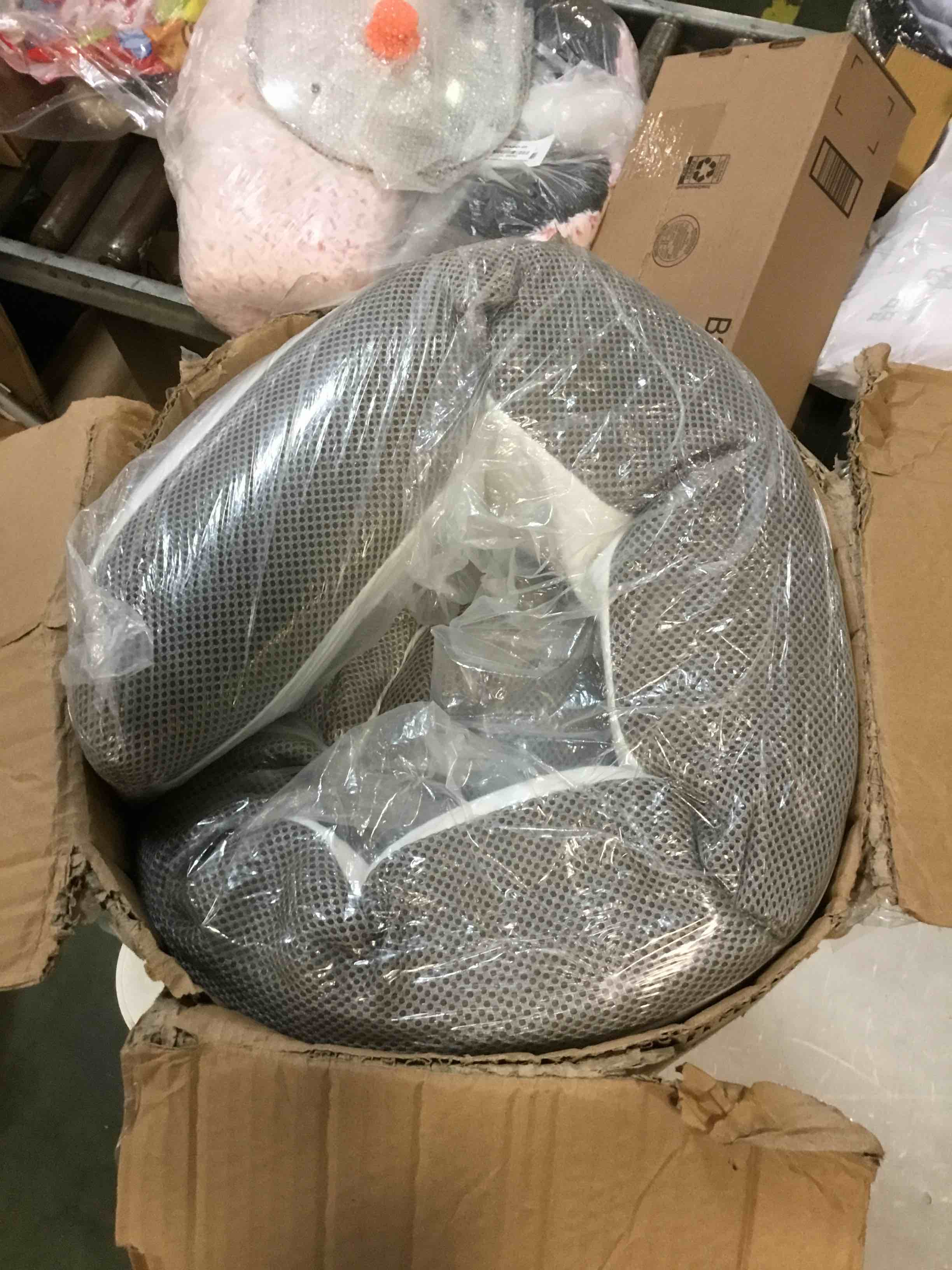 https://s3.amazonaws.com/lotting-images-prod/bidfta/ORG6340259_1712667289888.jpeg