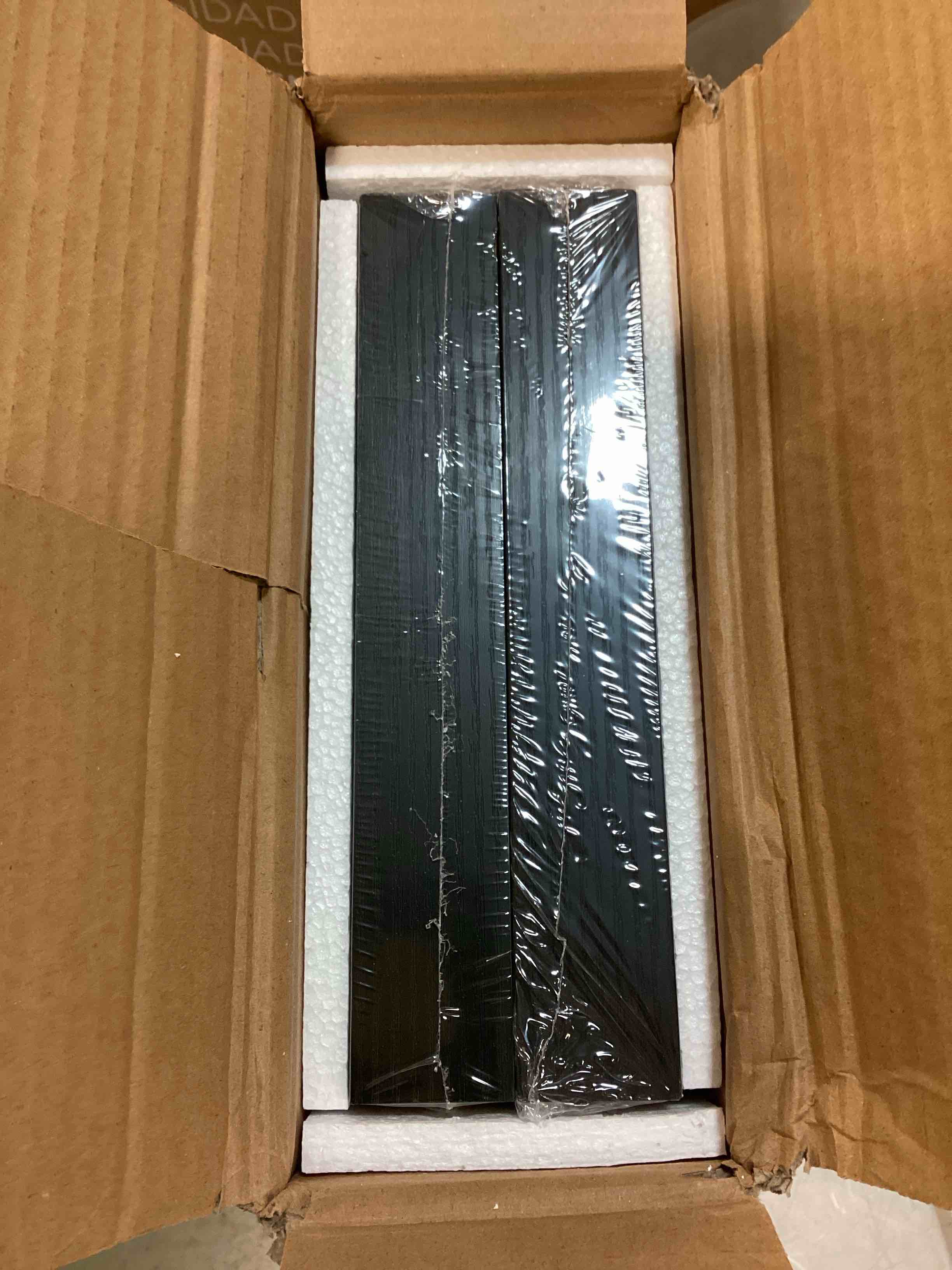 https://s3.amazonaws.com/lotting-images-prod/bidfta/ORG6340556_1712772264845.jpeg