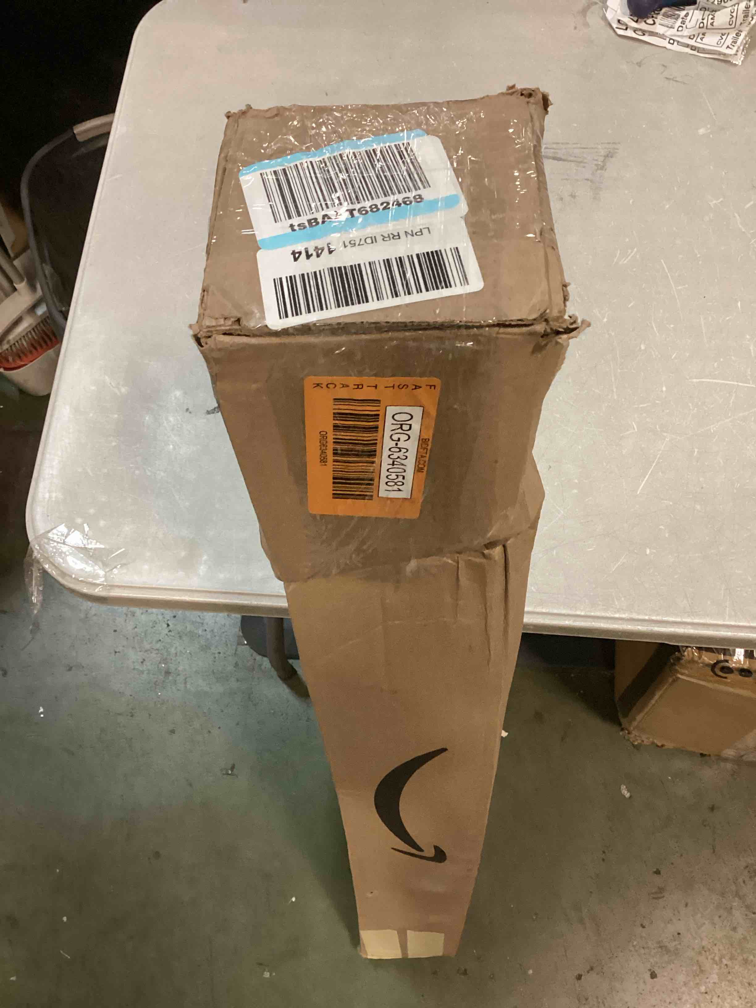https://s3.amazonaws.com/lotting-images-prod/bidfta/ORG6340581_1712777721157.jpeg