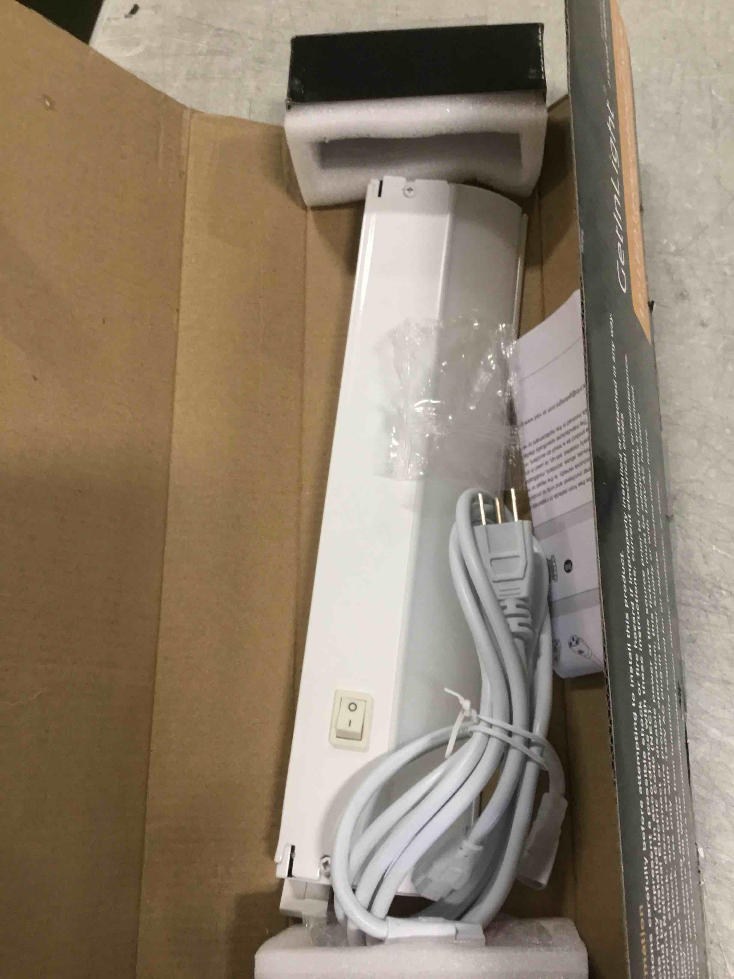https://s3.amazonaws.com/lotting-images-prod/bidfta/ORG6341271_1712344636779.jpeg