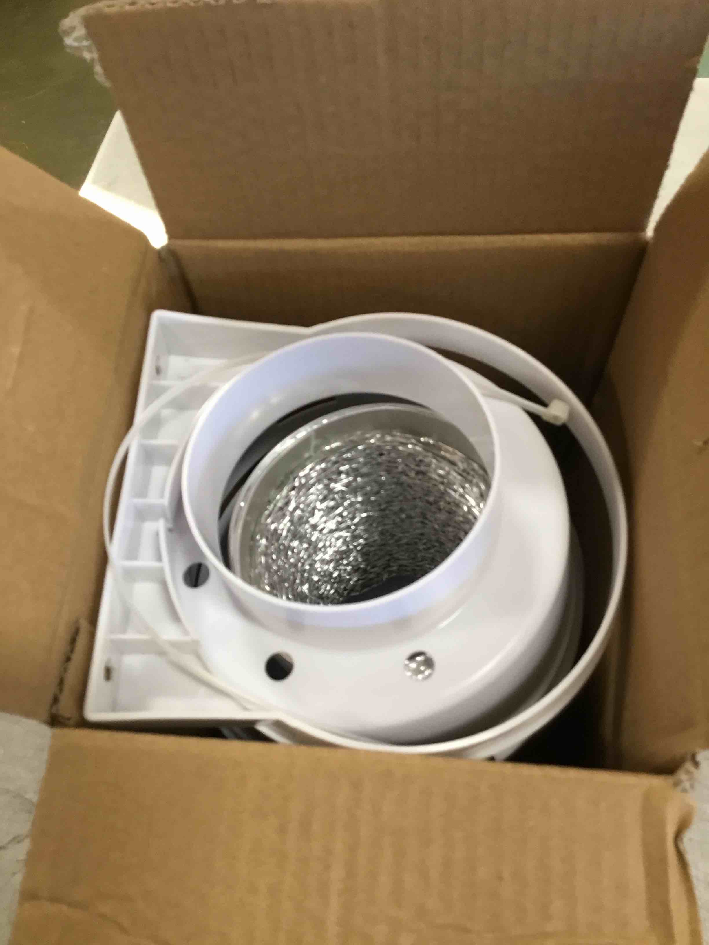 https://s3.amazonaws.com/lotting-images-prod/bidfta/ORG6341365_1712405030622.jpeg