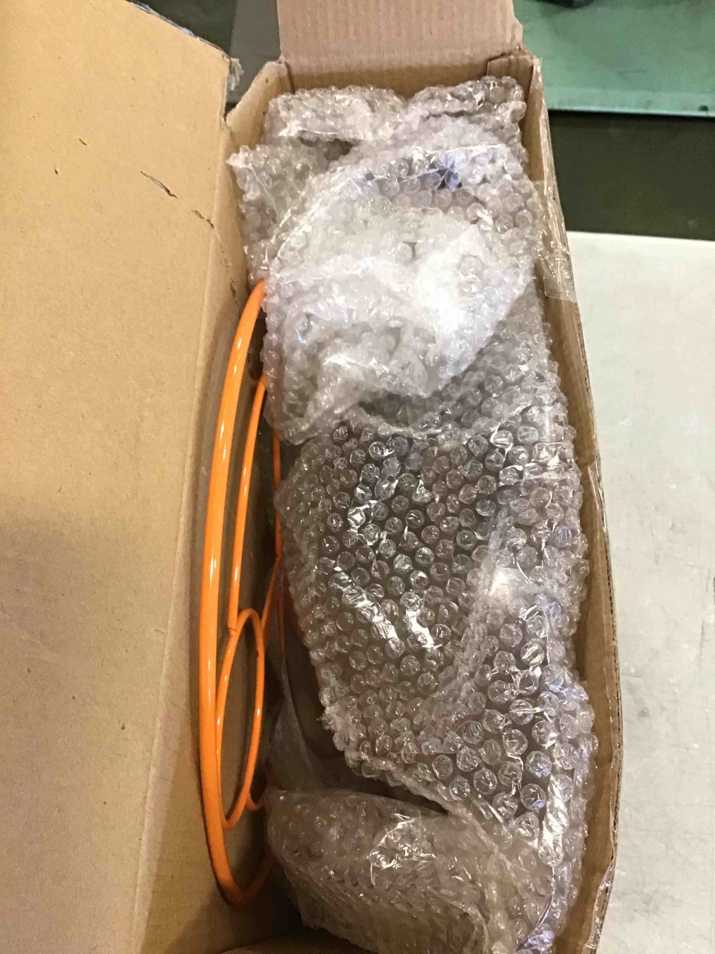 https://s3.amazonaws.com/lotting-images-prod/bidfta/ORG6341576_1712422028361.jpeg