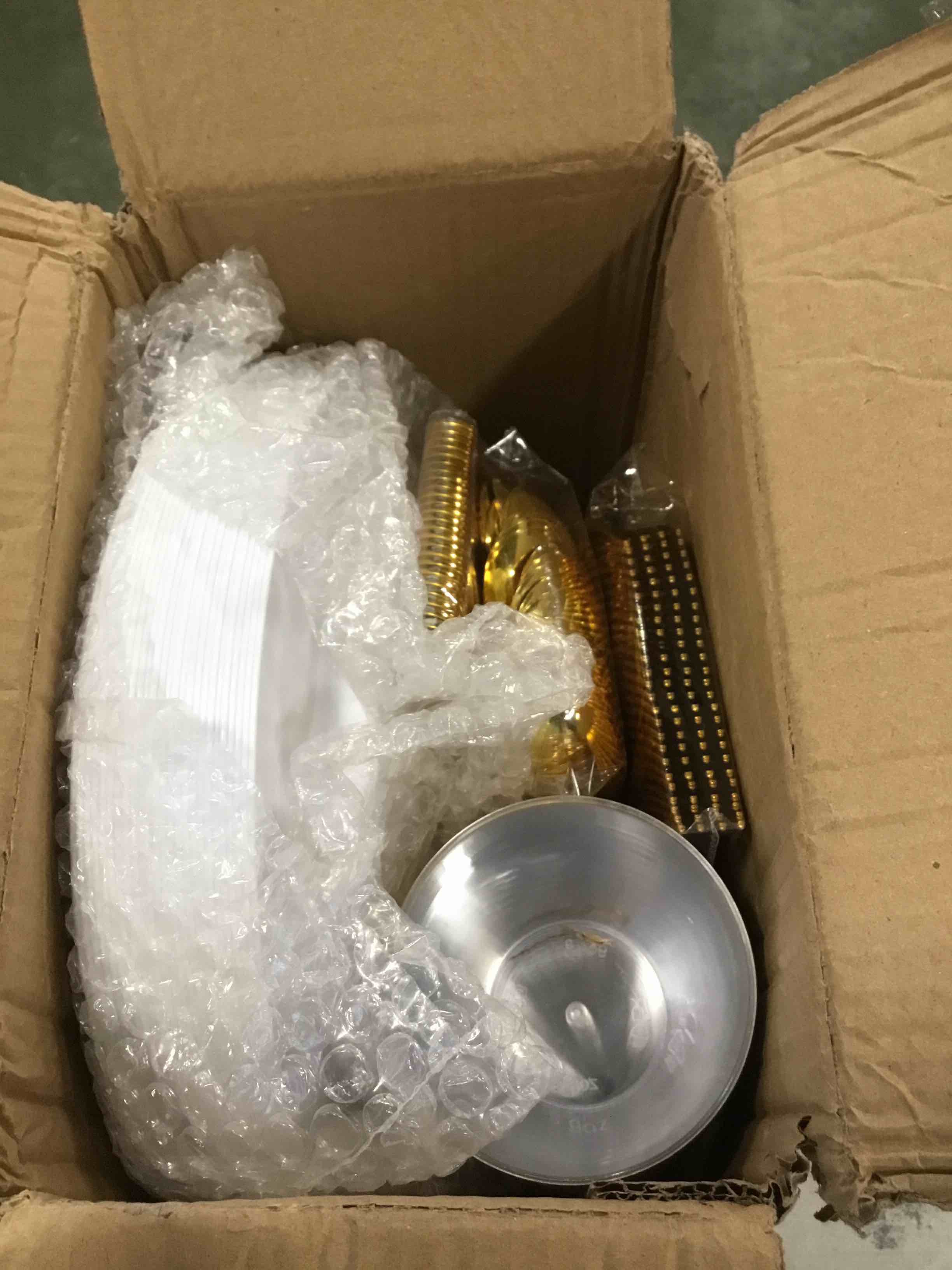 https://s3.amazonaws.com/lotting-images-prod/bidfta/ORG6343442_1713266689690.jpeg