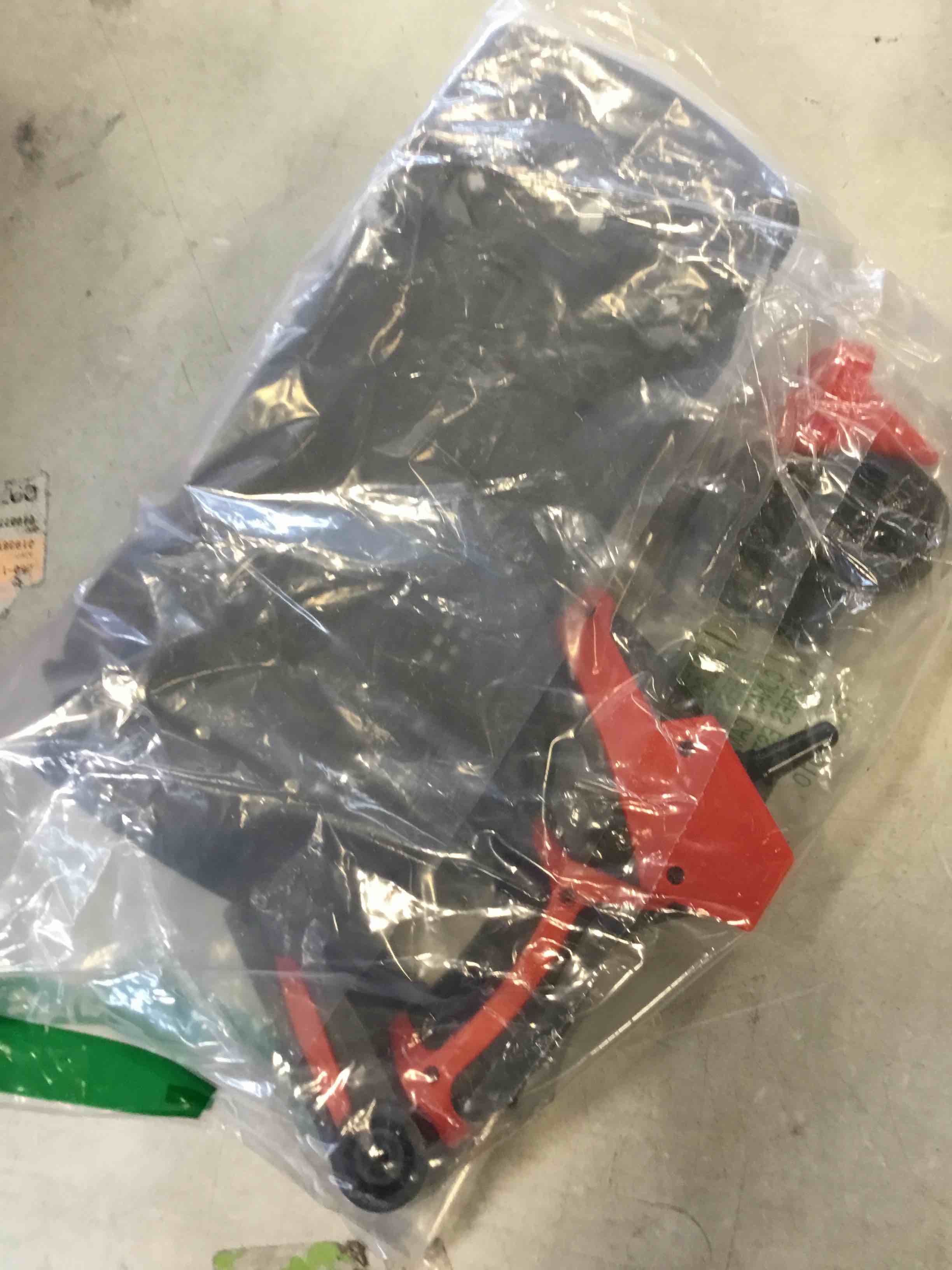 https://s3.amazonaws.com/lotting-images-prod/bidfta/ORG6343705_1713295423436.jpeg