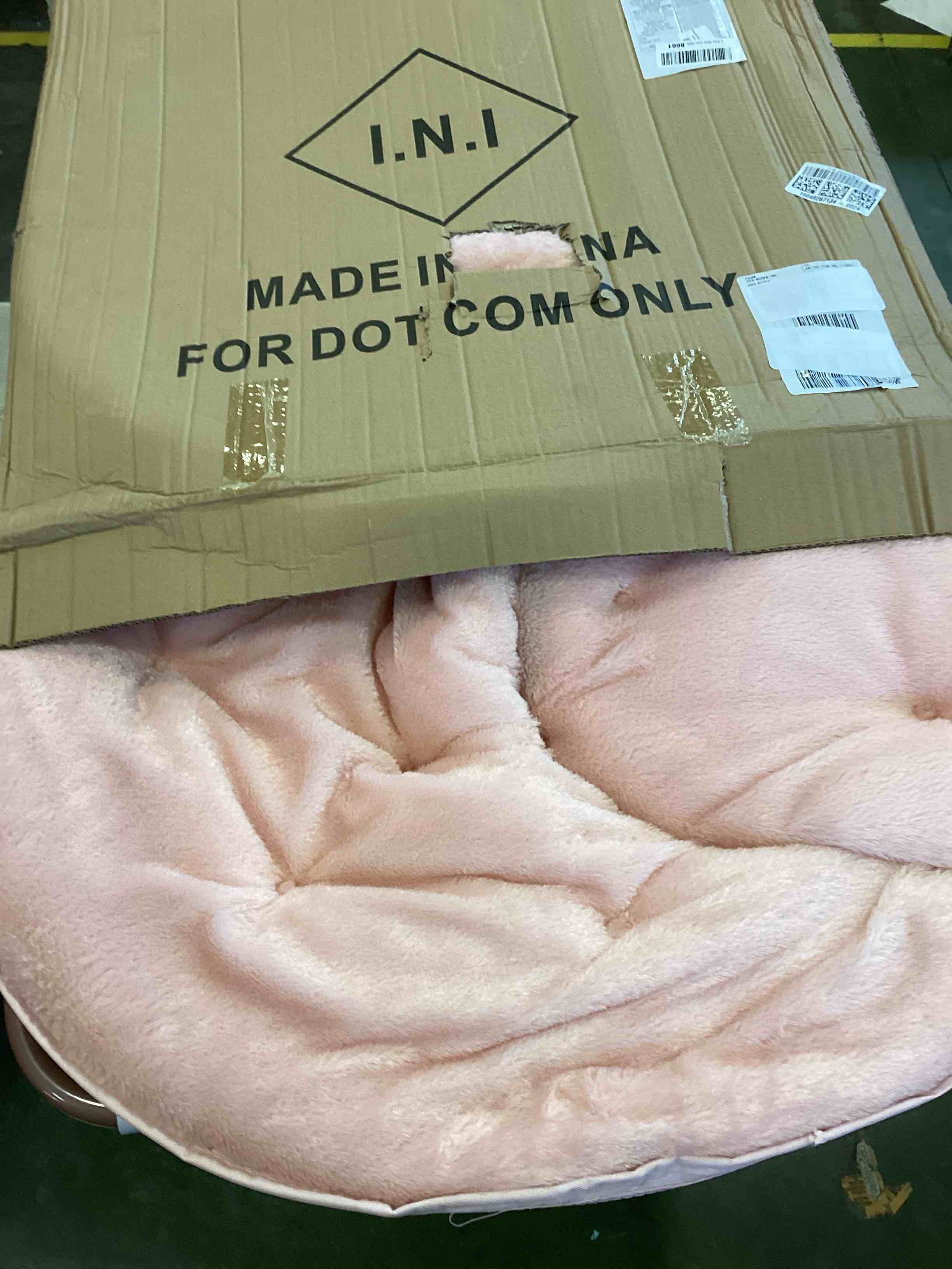 https://s3.amazonaws.com/lotting-images-prod/bidfta/ORG6347525_1711645905603.jpeg