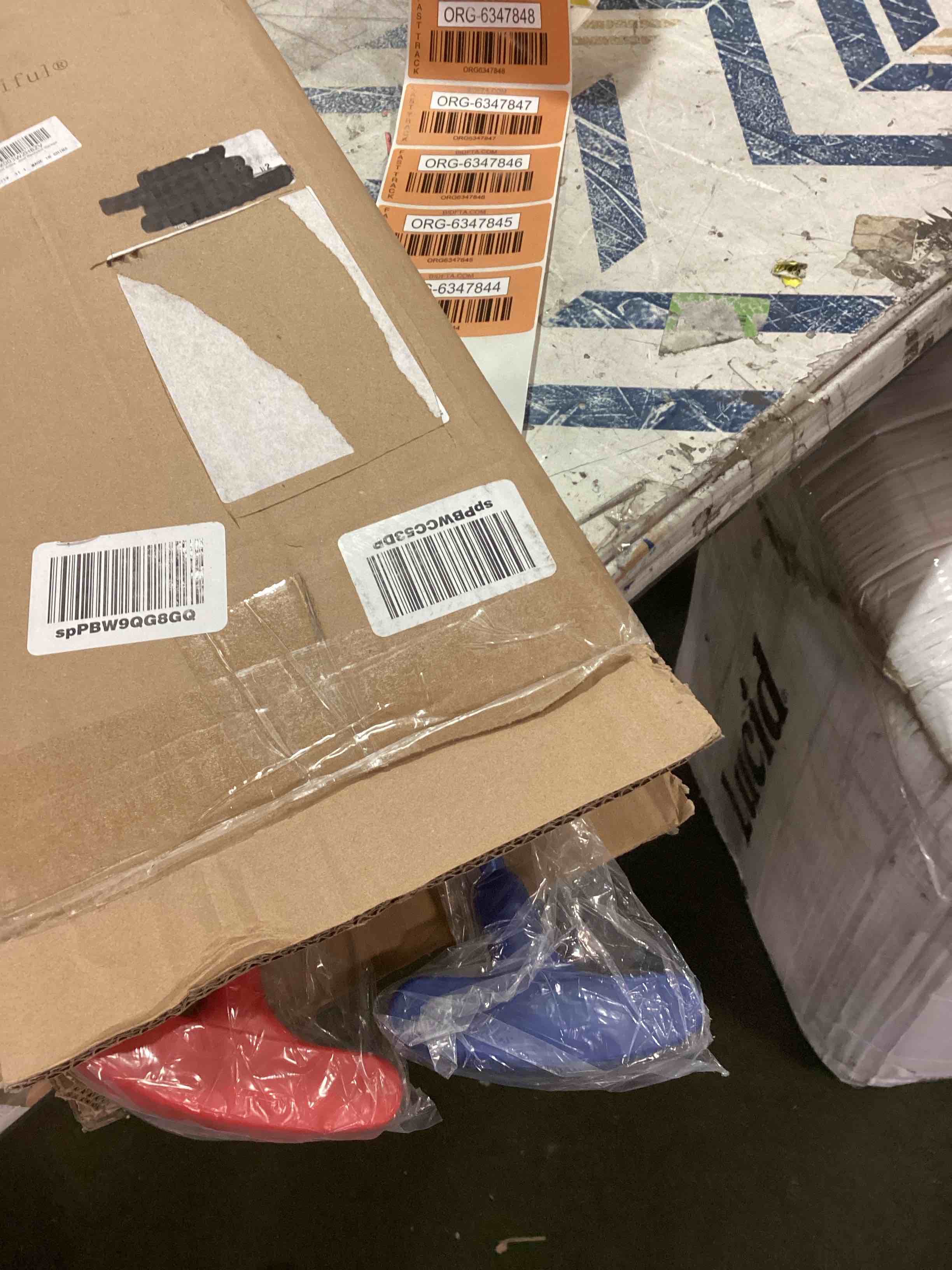 https://s3.amazonaws.com/lotting-images-prod/bidfta/ORG6347843_1711992479247.jpeg