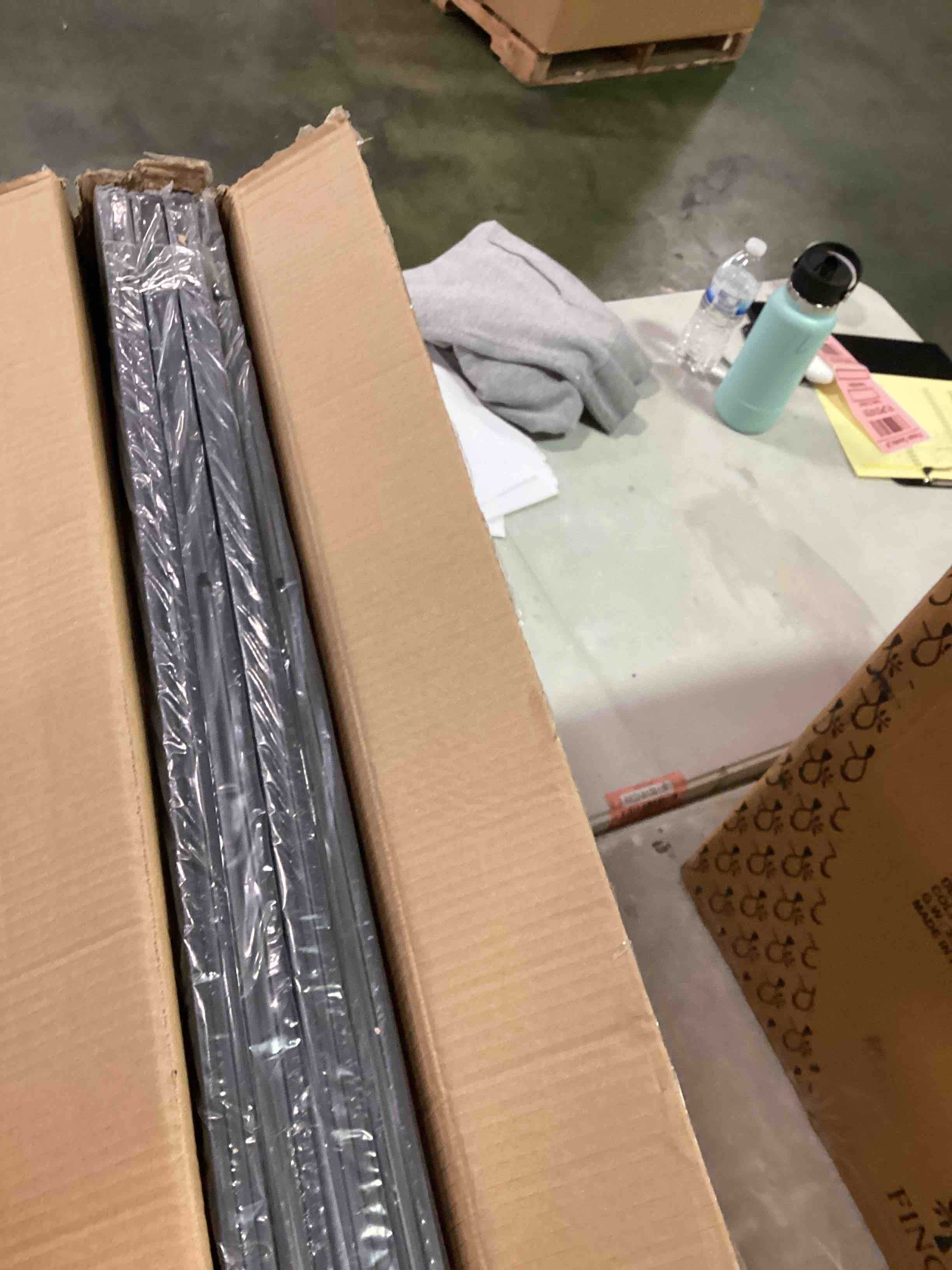 https://s3.amazonaws.com/lotting-images-prod/bidfta/ORG6352253_1713446531715.jpeg