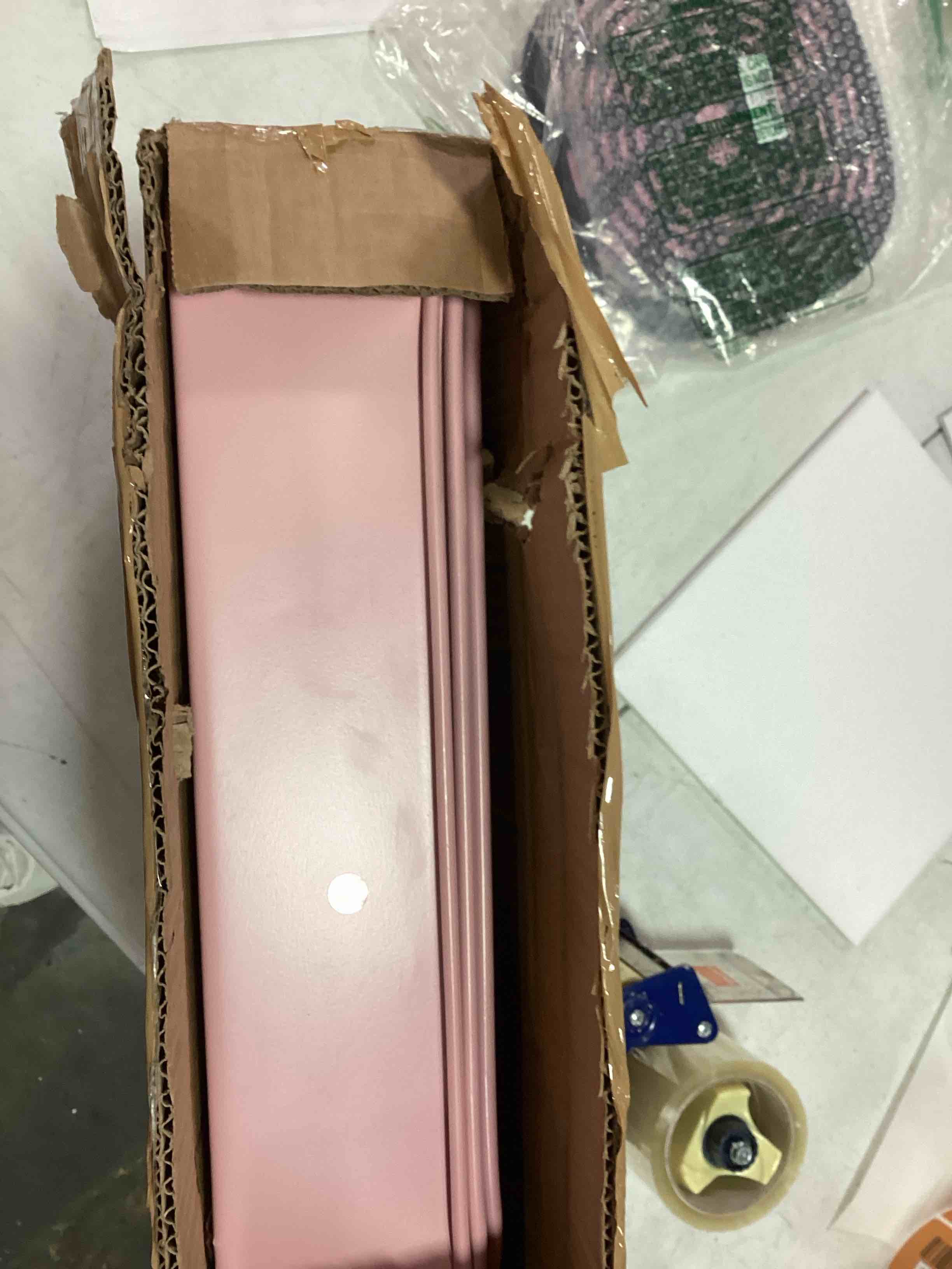 https://s3.amazonaws.com/lotting-images-prod/bidfta/ORG6352419_1713805737044.jpeg