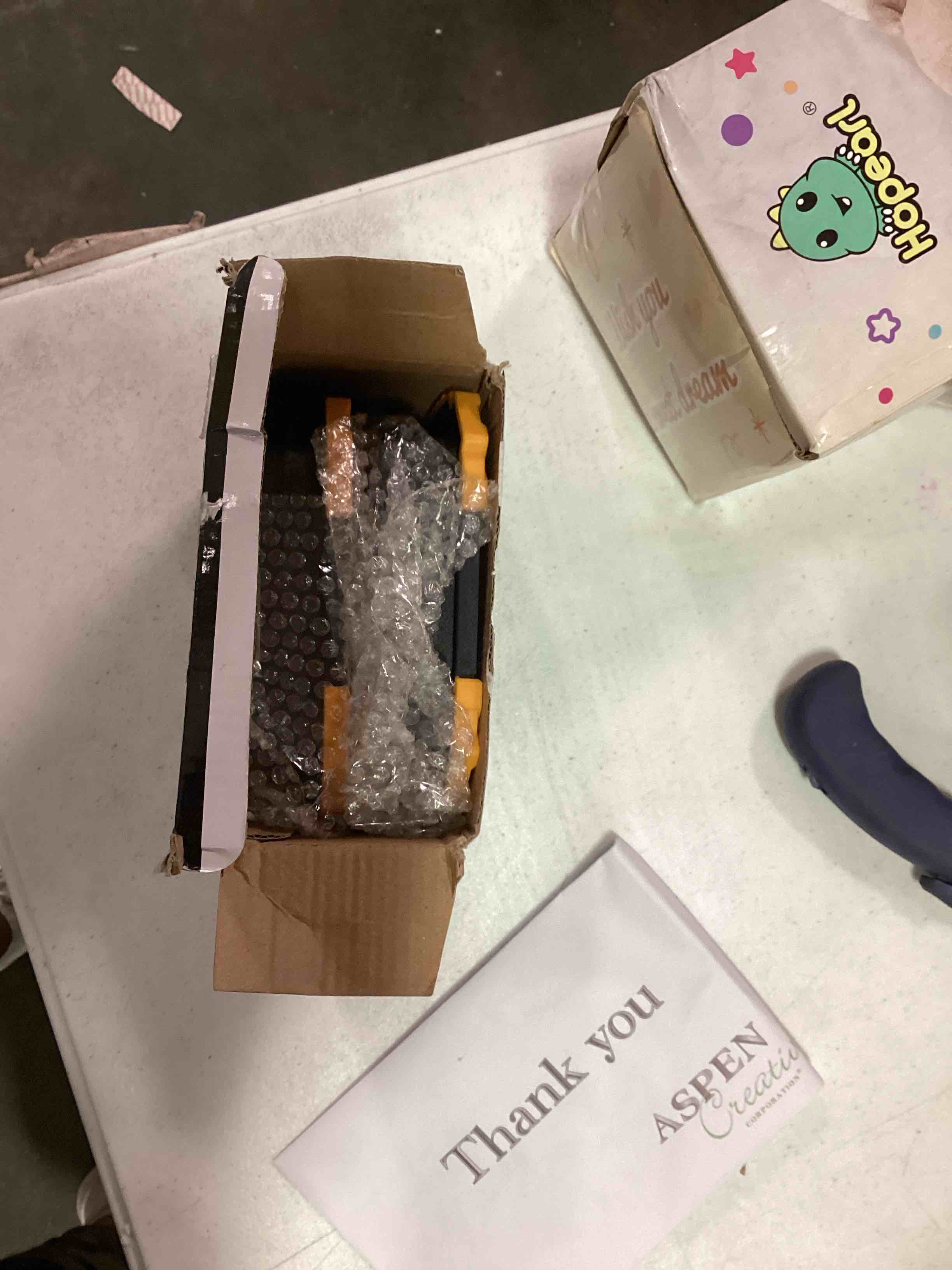 https://s3.amazonaws.com/lotting-images-prod/bidfta/ORG6352427_1713806757076.jpeg