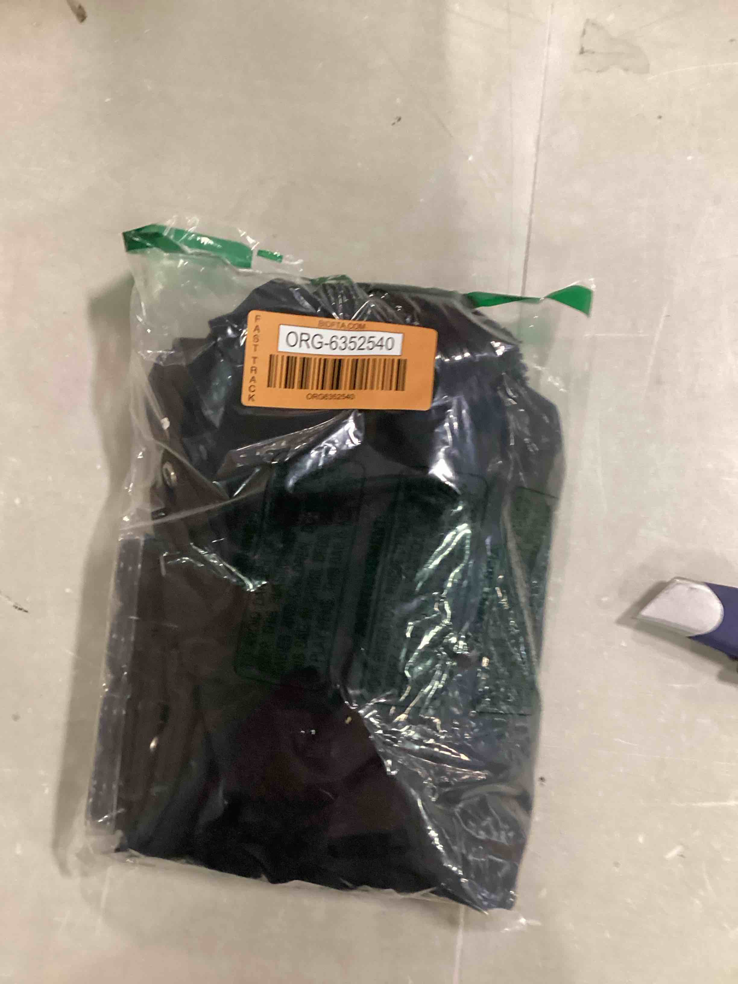 https://s3.amazonaws.com/lotting-images-prod/bidfta/ORG6352540_1713875370512.jpeg