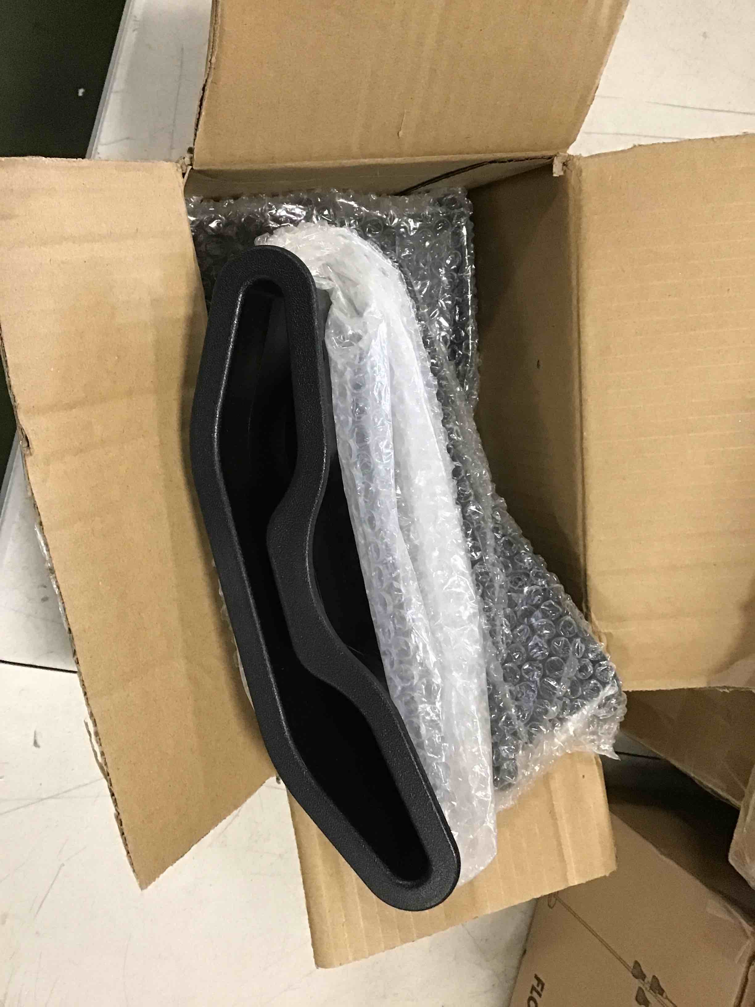 https://s3.amazonaws.com/lotting-images-prod/bidfta/ORG6353316_1712759270365.jpeg