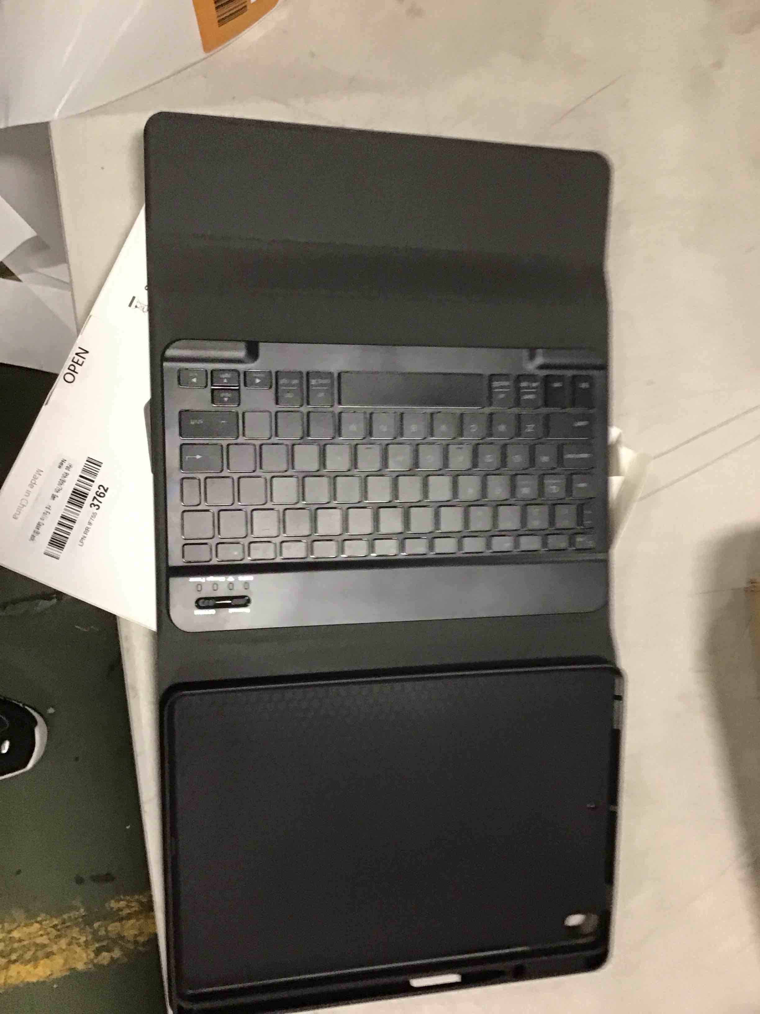 https://s3.amazonaws.com/lotting-images-prod/bidfta/ORG6353581_1712842015888.jpeg