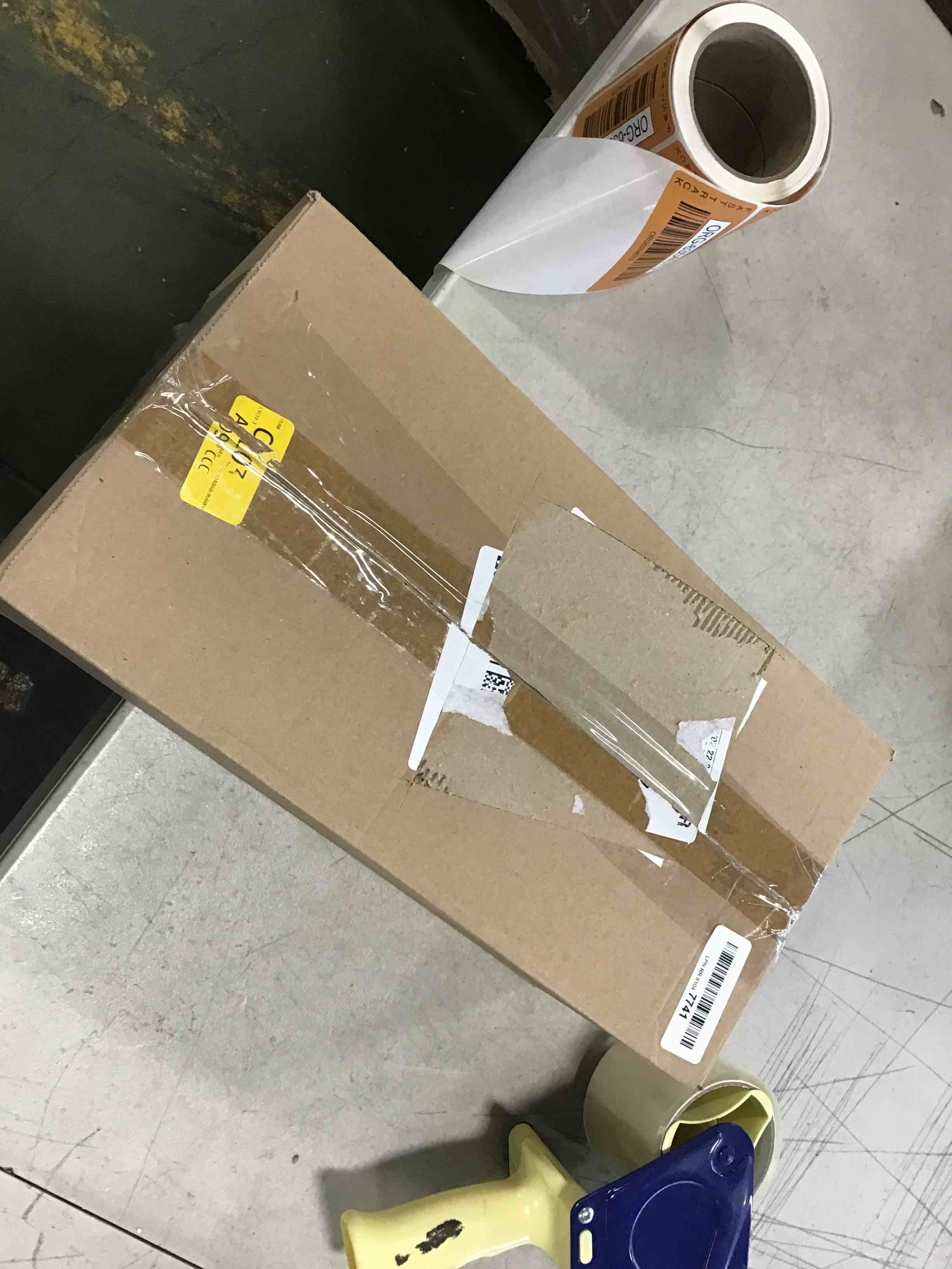 https://s3.amazonaws.com/lotting-images-prod/bidfta/ORG6354073_1712947887797.jpeg