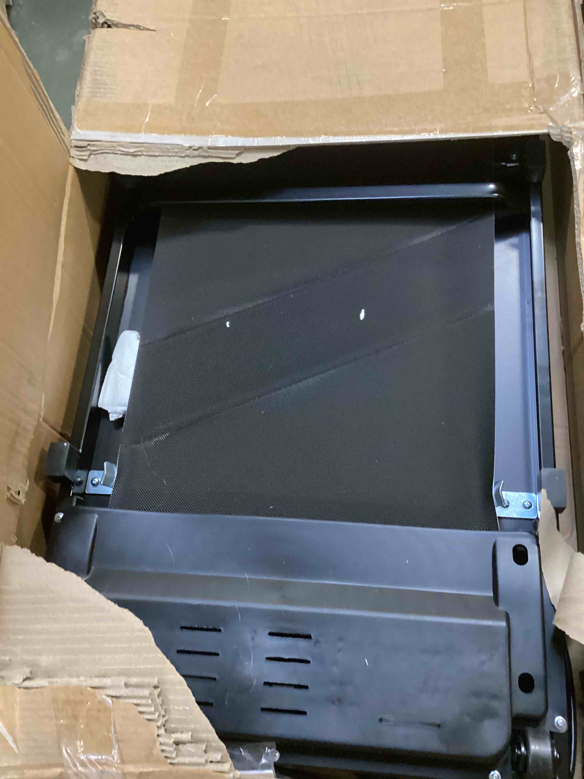 https://s3.amazonaws.com/lotting-images-prod/bidfta/ORG6356185_1712678558123.jpeg