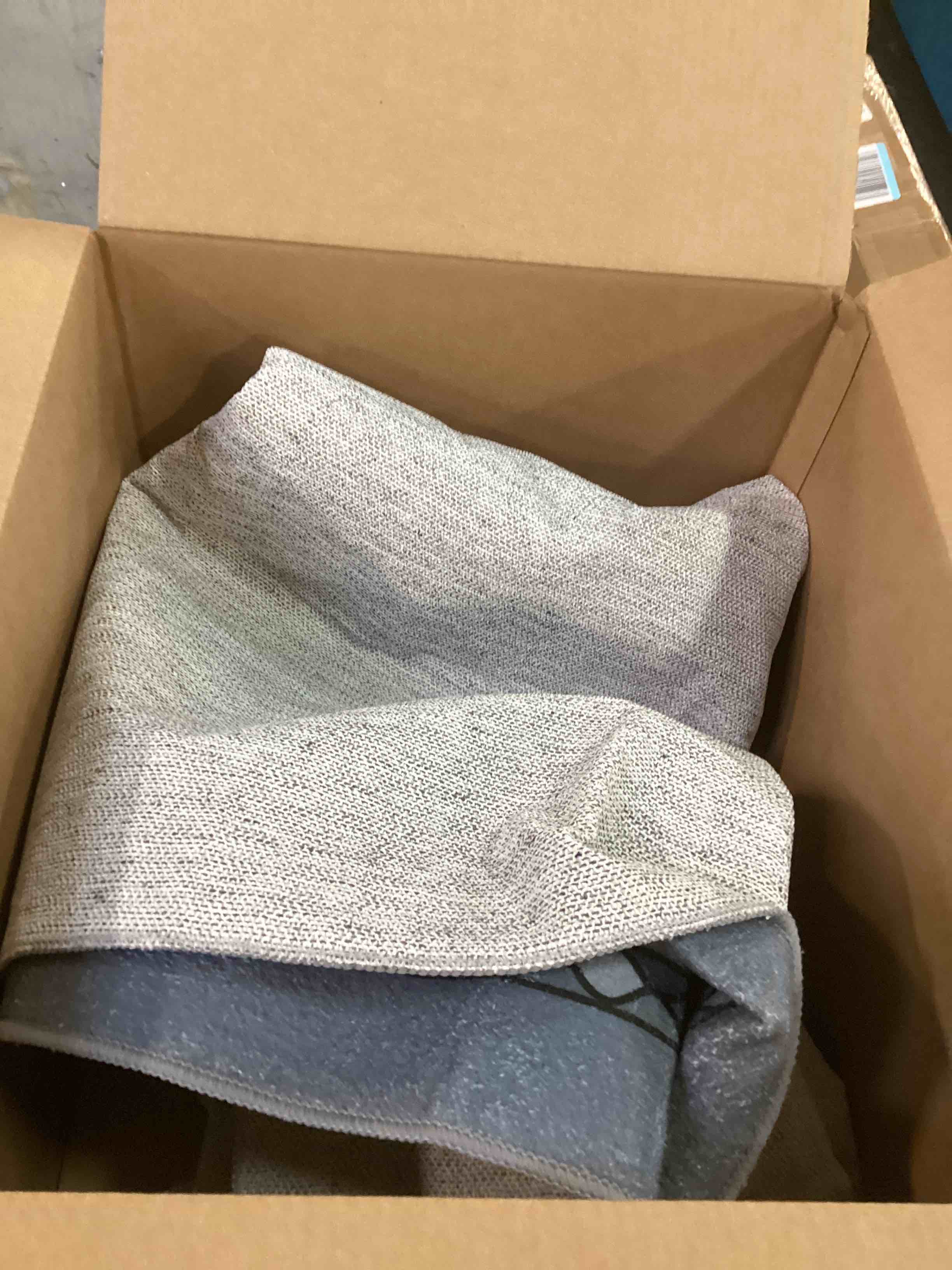 https://s3.amazonaws.com/lotting-images-prod/bidfta/ORG6356197_1712679758561.jpeg