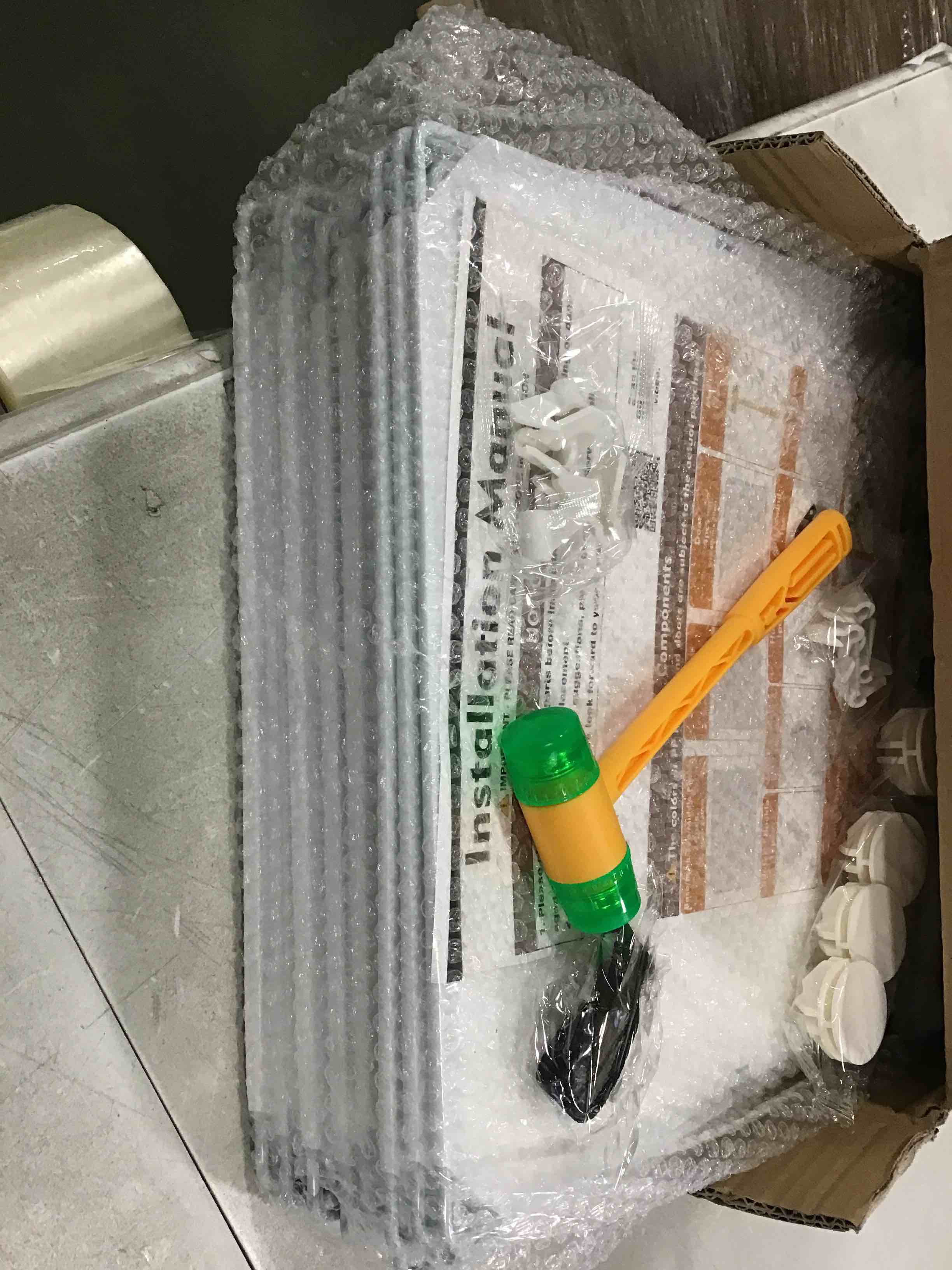 https://s3.amazonaws.com/lotting-images-prod/bidfta/ORG6358486_1712749780780.jpeg
