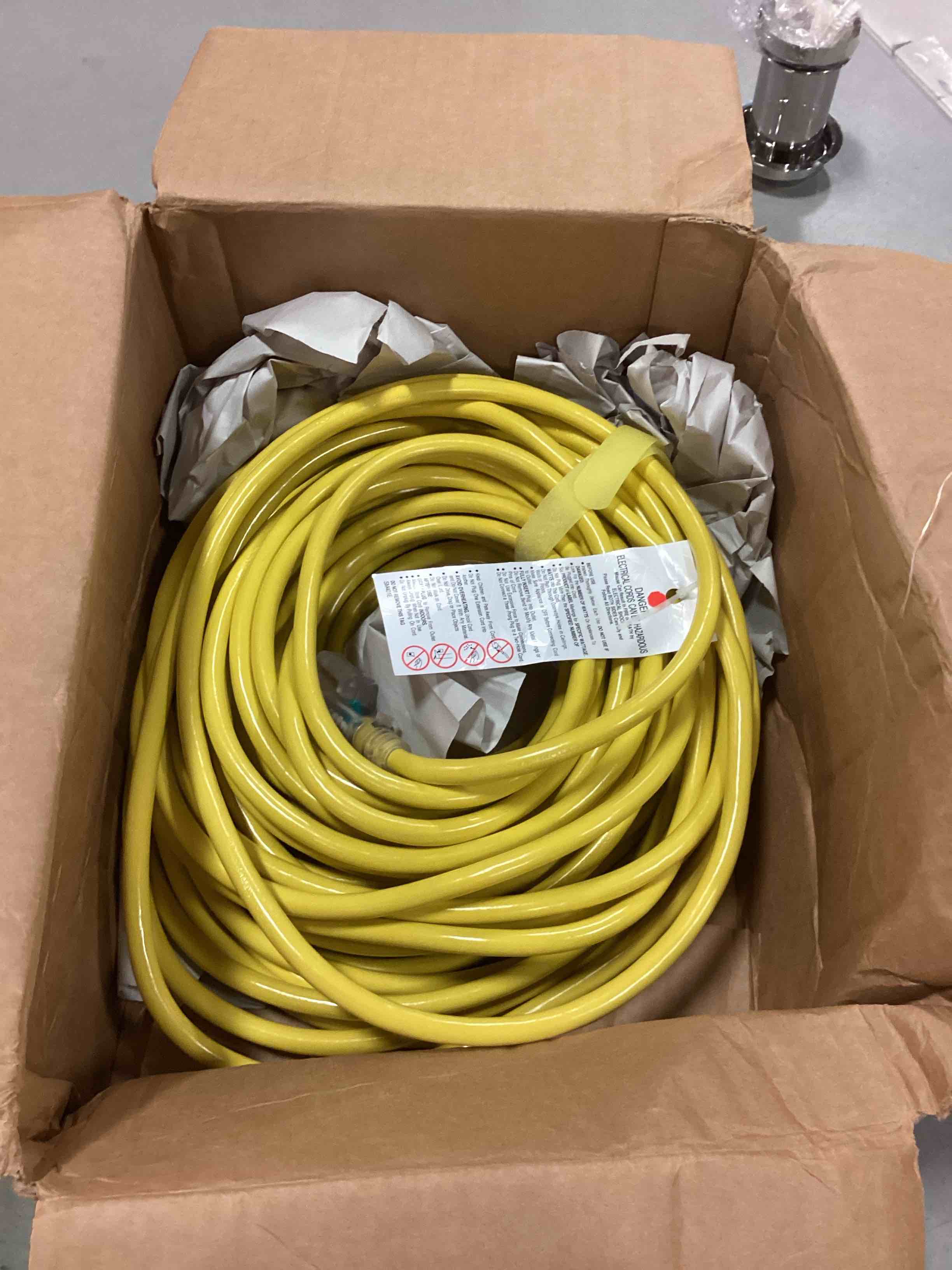 https://s3.amazonaws.com/lotting-images-prod/bidfta/ORG6360029_1713787466182.jpeg
