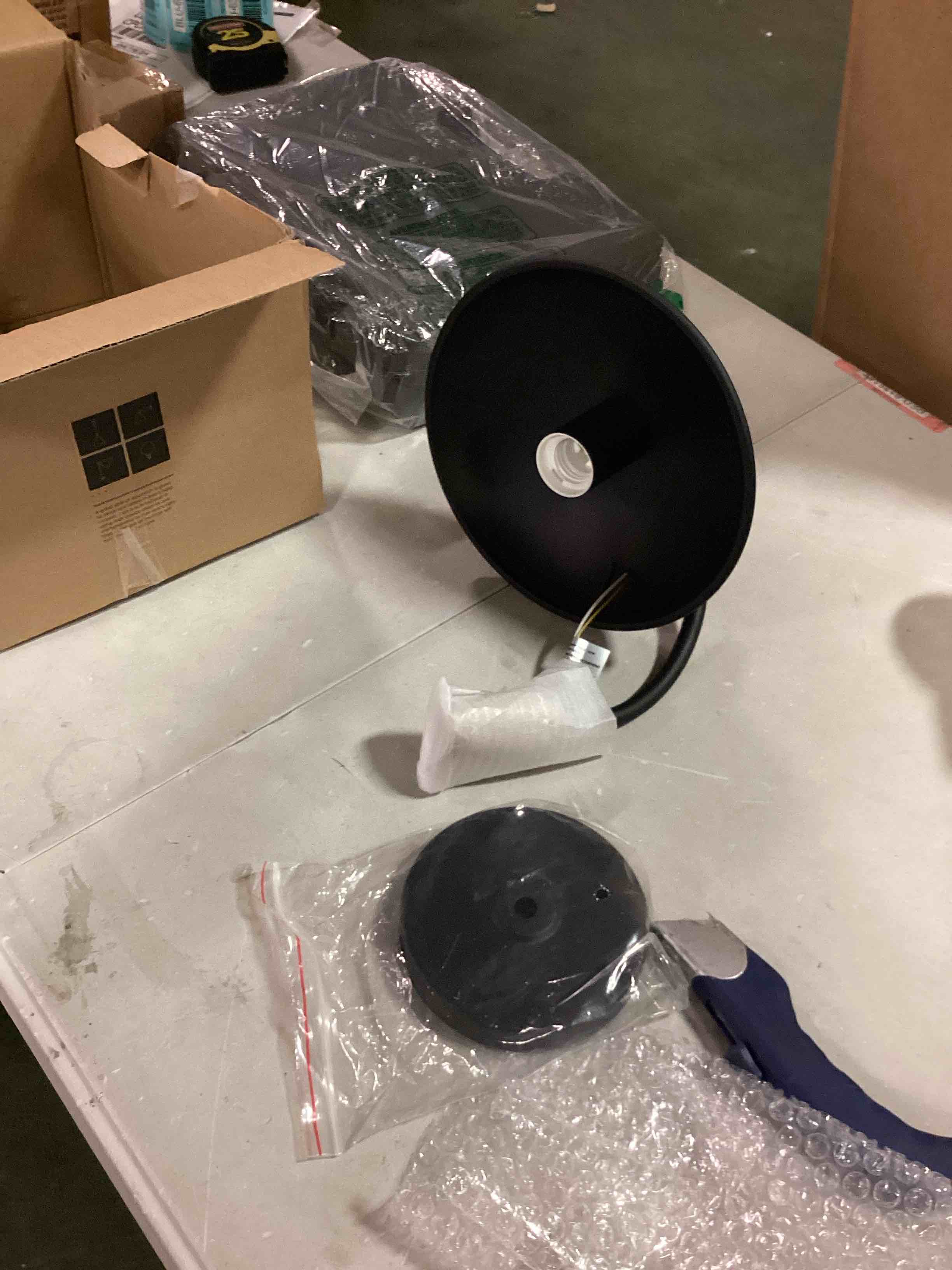 https://s3.amazonaws.com/lotting-images-prod/bidfta/ORG6360143_1713814380804.jpeg