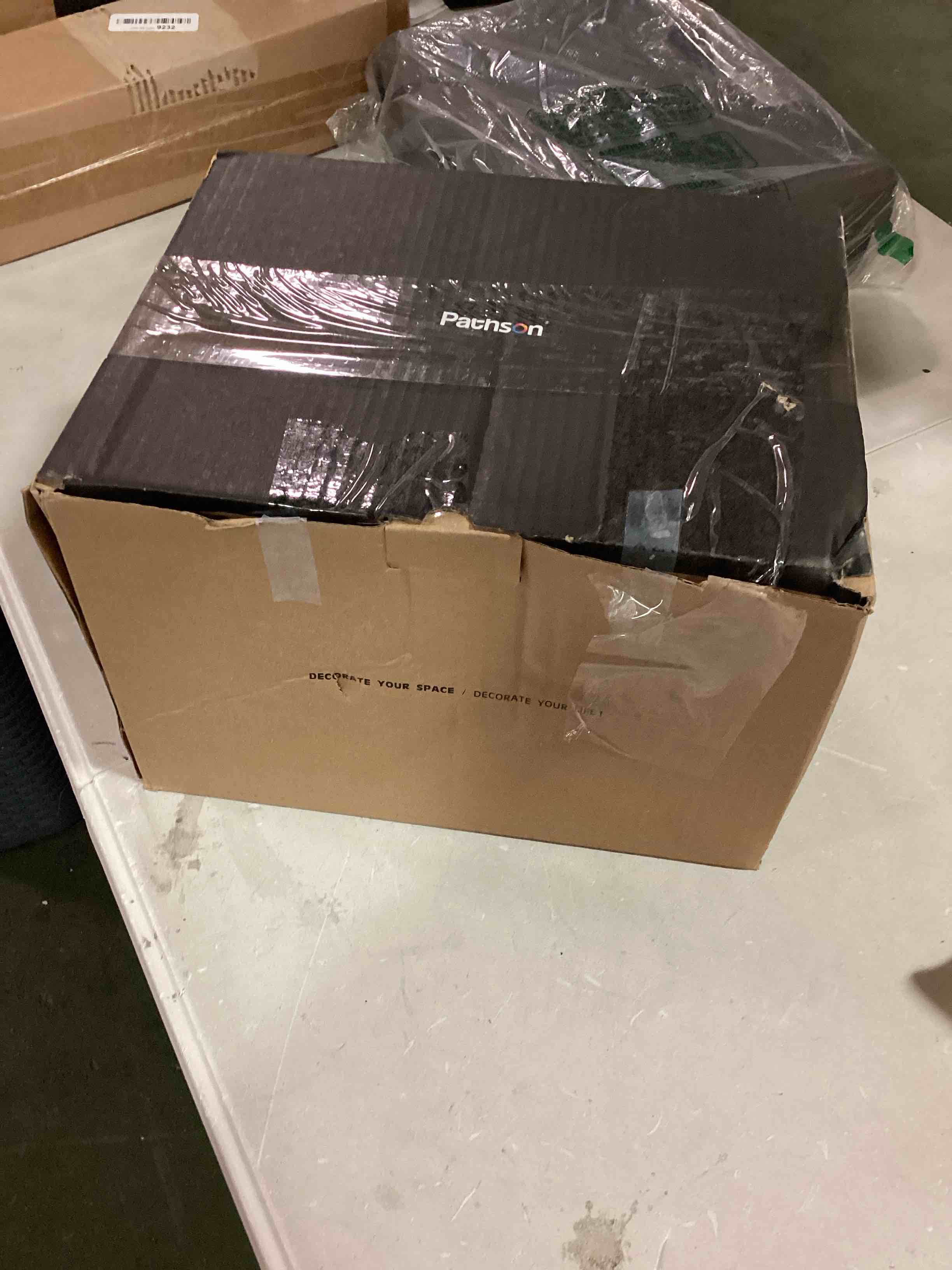 https://s3.amazonaws.com/lotting-images-prod/bidfta/ORG6360143_1713814456913.jpeg