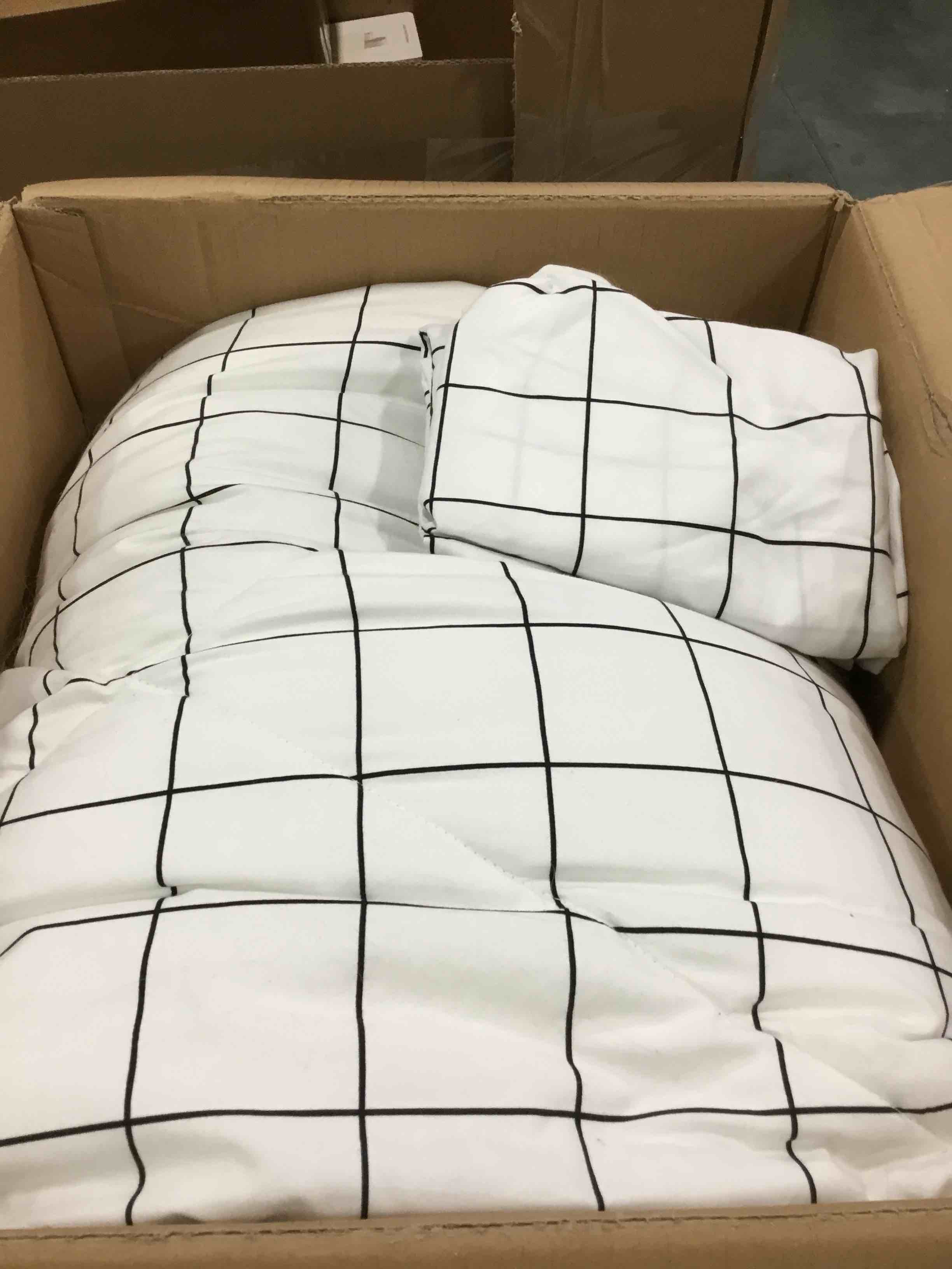 https://s3.amazonaws.com/lotting-images-prod/bidfta/ORG6360403_1713973084922.jpeg