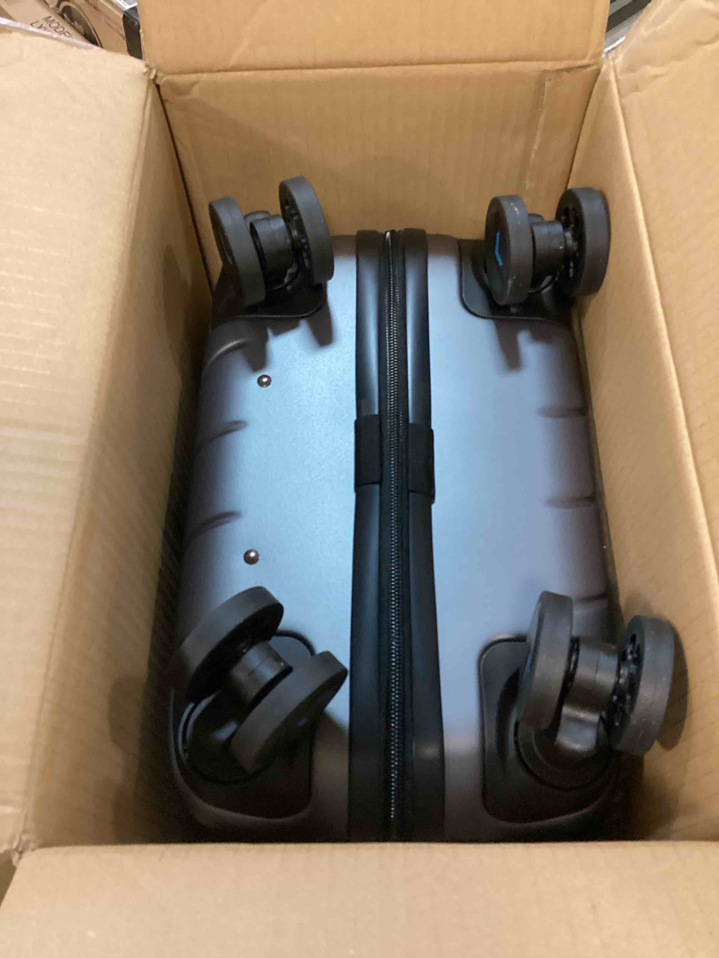 https://s3.amazonaws.com/lotting-images-prod/bidfta/ORG6362217_1711995002793.jpeg