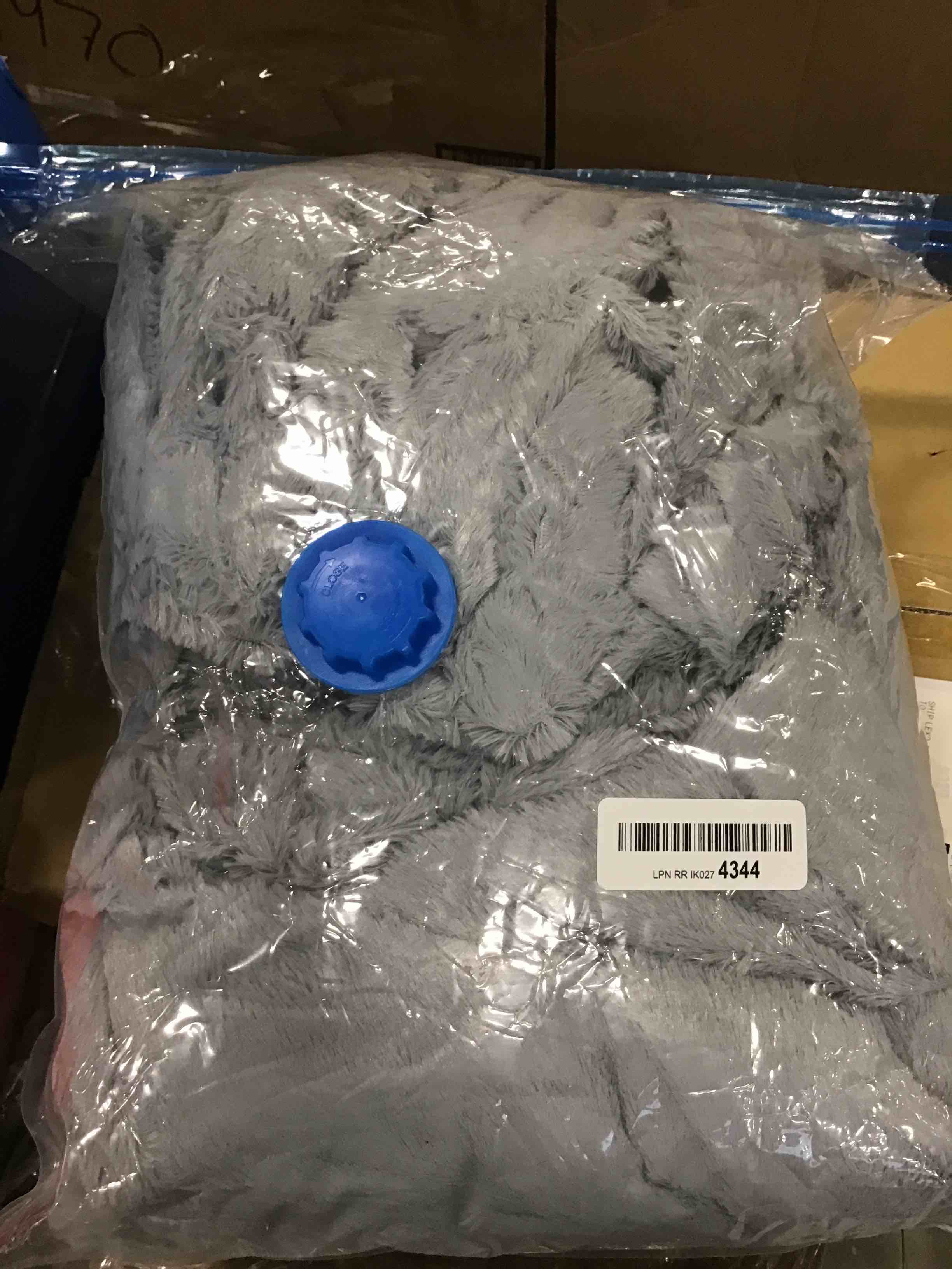 https://s3.amazonaws.com/lotting-images-prod/bidfta/ORG6364743_1712750522898.jpeg