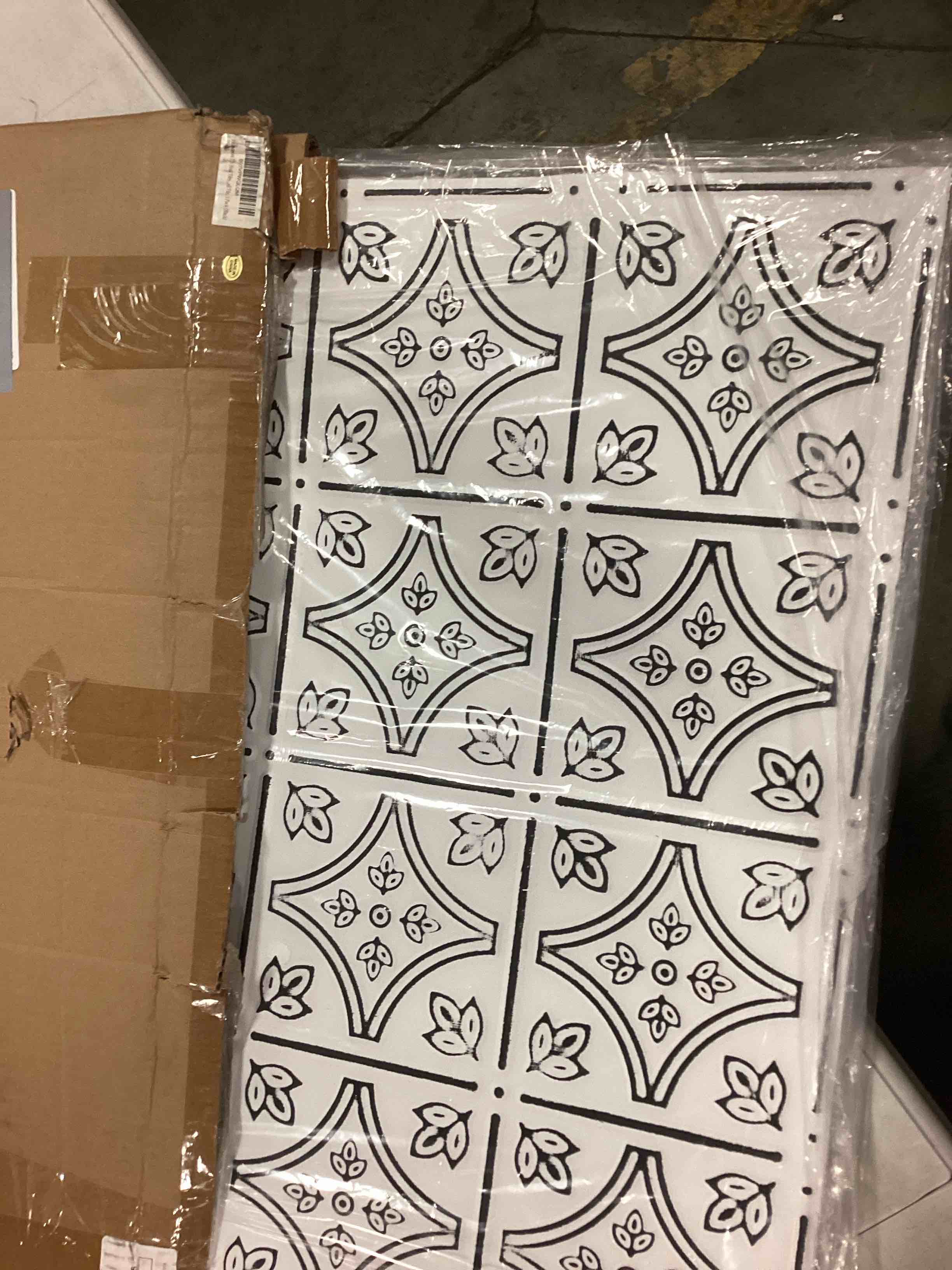 https://s3.amazonaws.com/lotting-images-prod/bidfta/ORG6366660_1712152295750.jpeg