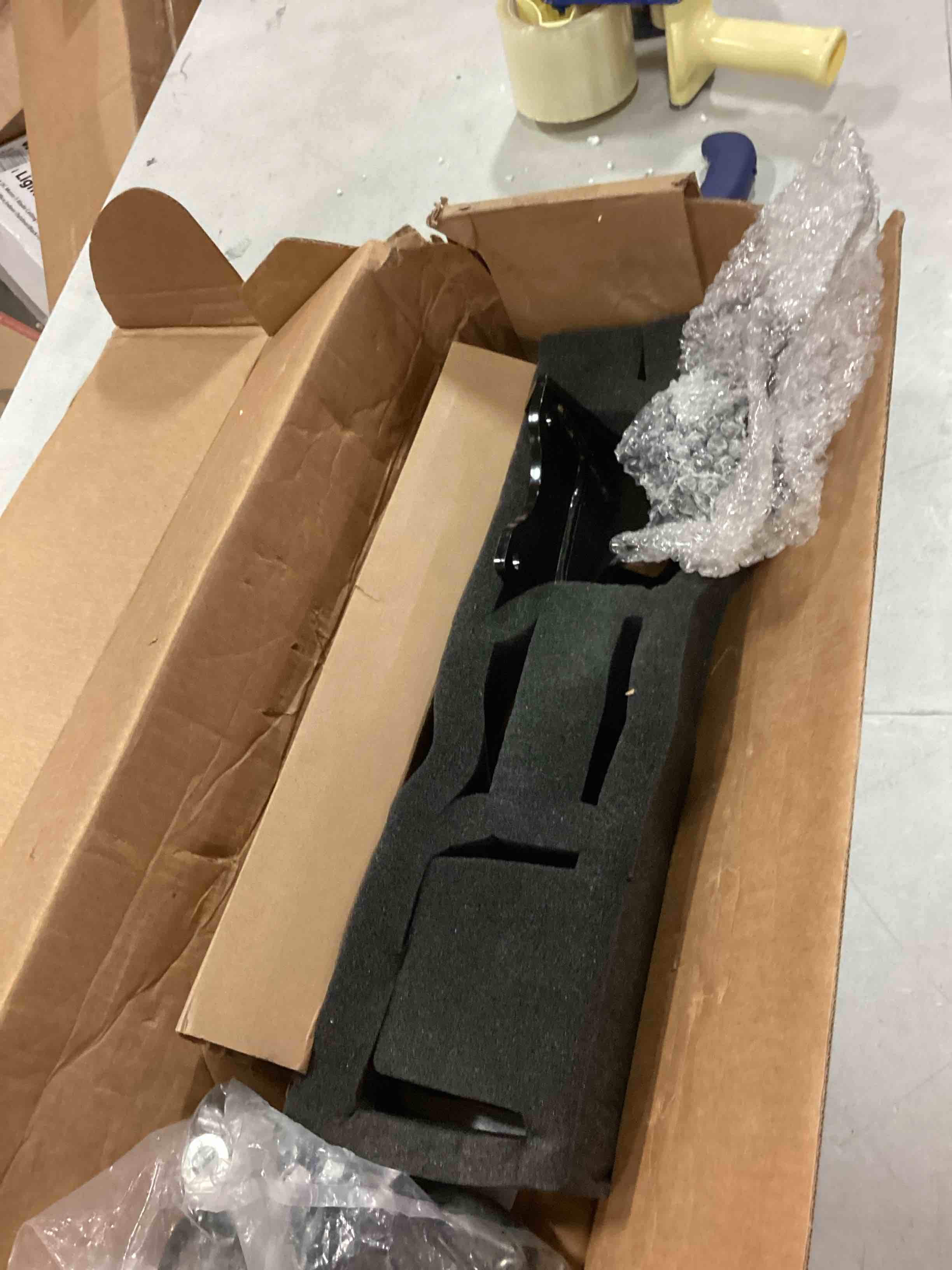 https://s3.amazonaws.com/lotting-images-prod/bidfta/ORG6367495_1713271315879.jpeg
