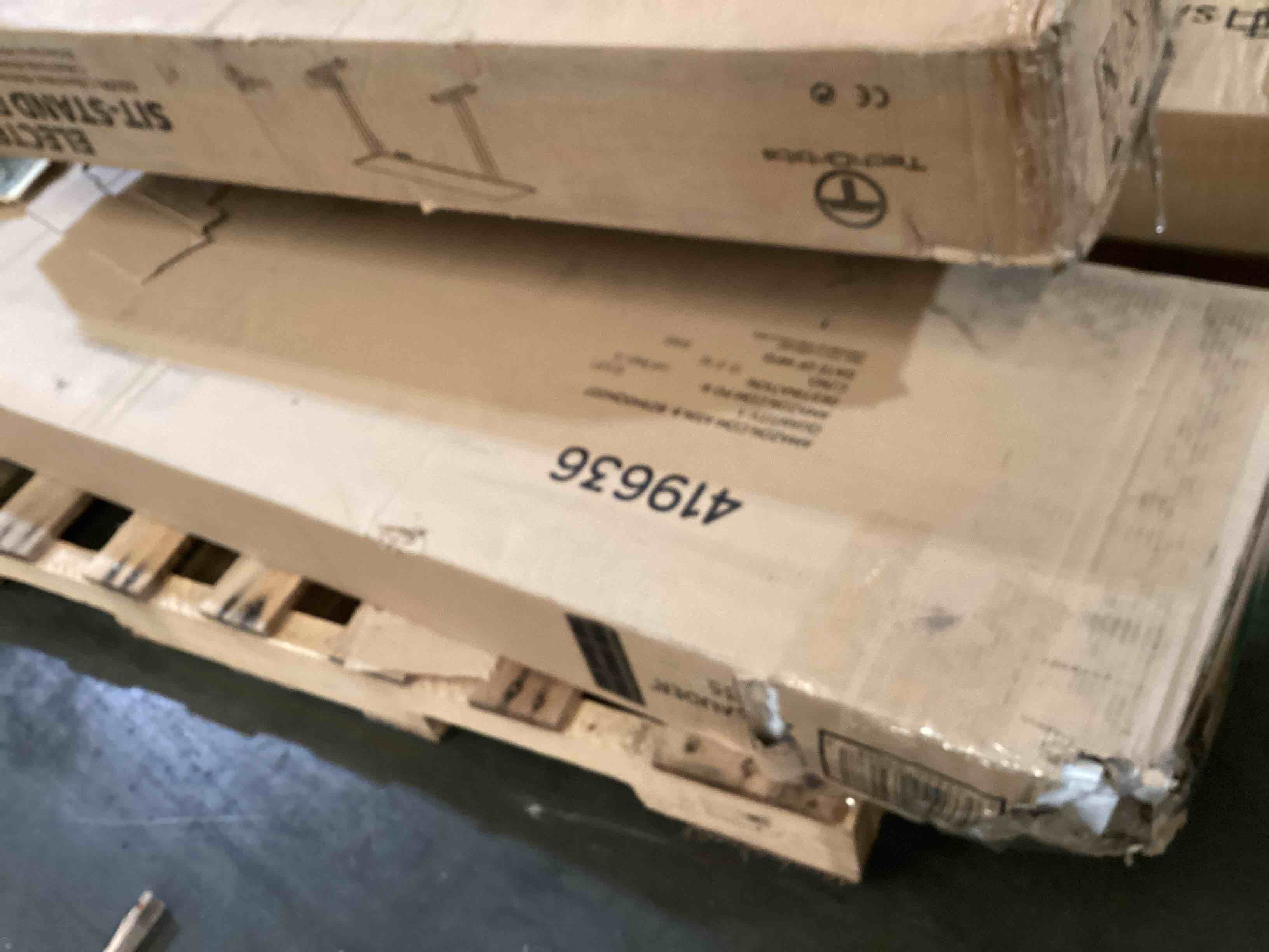 https://s3.amazonaws.com/lotting-images-prod/bidfta/ORG6381129_1714583959641.jpeg