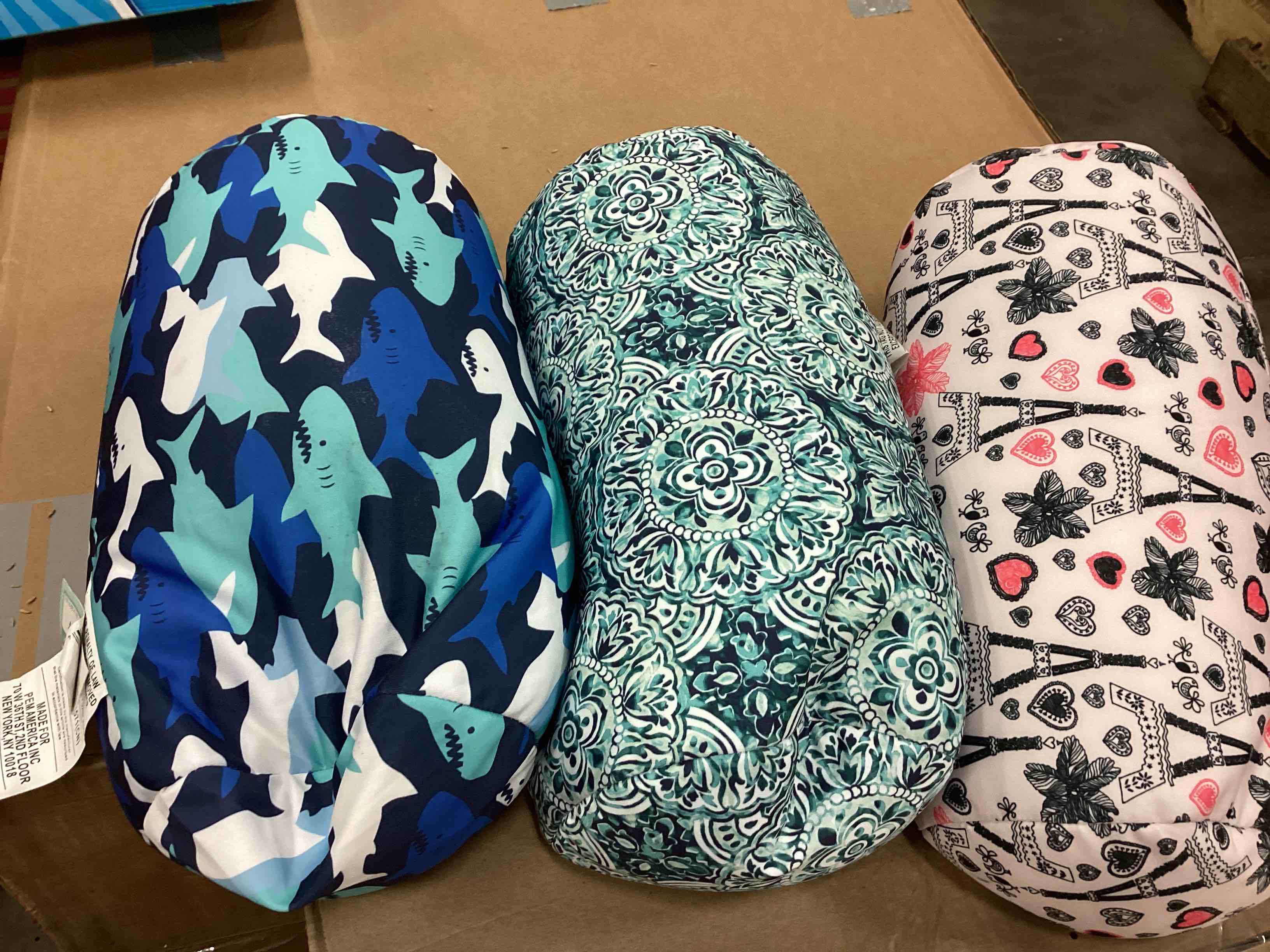 COMFORT BAY KIDS’ SQUEEZE BEAD PILLOW 6.7” X 11.8”