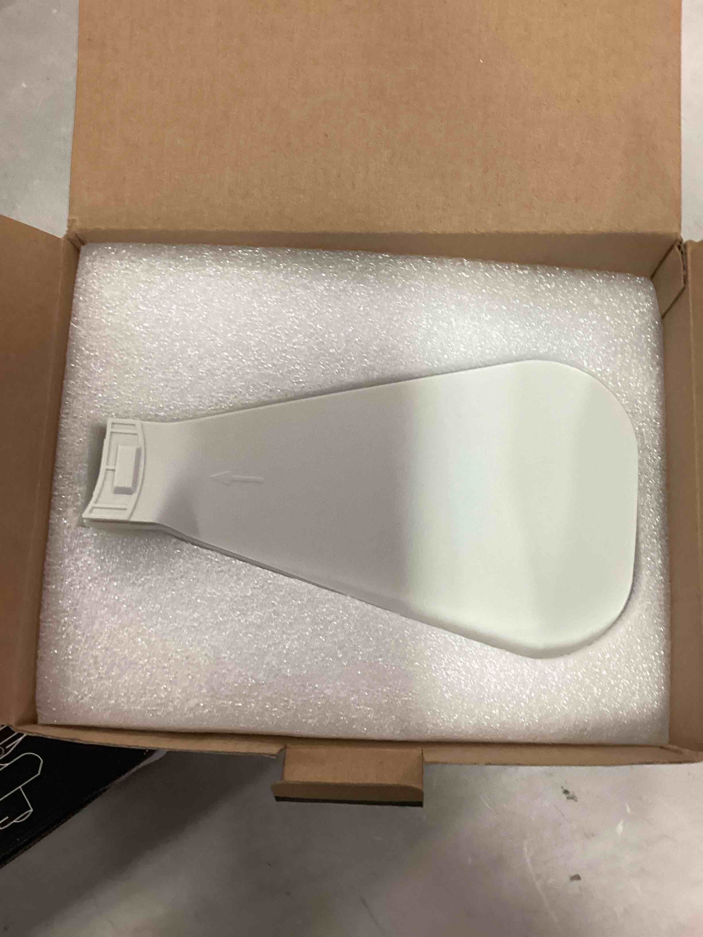 https://s3.amazonaws.com/lotting-images-prod/bidfta/ORG6392885_1716571862198.jpeg