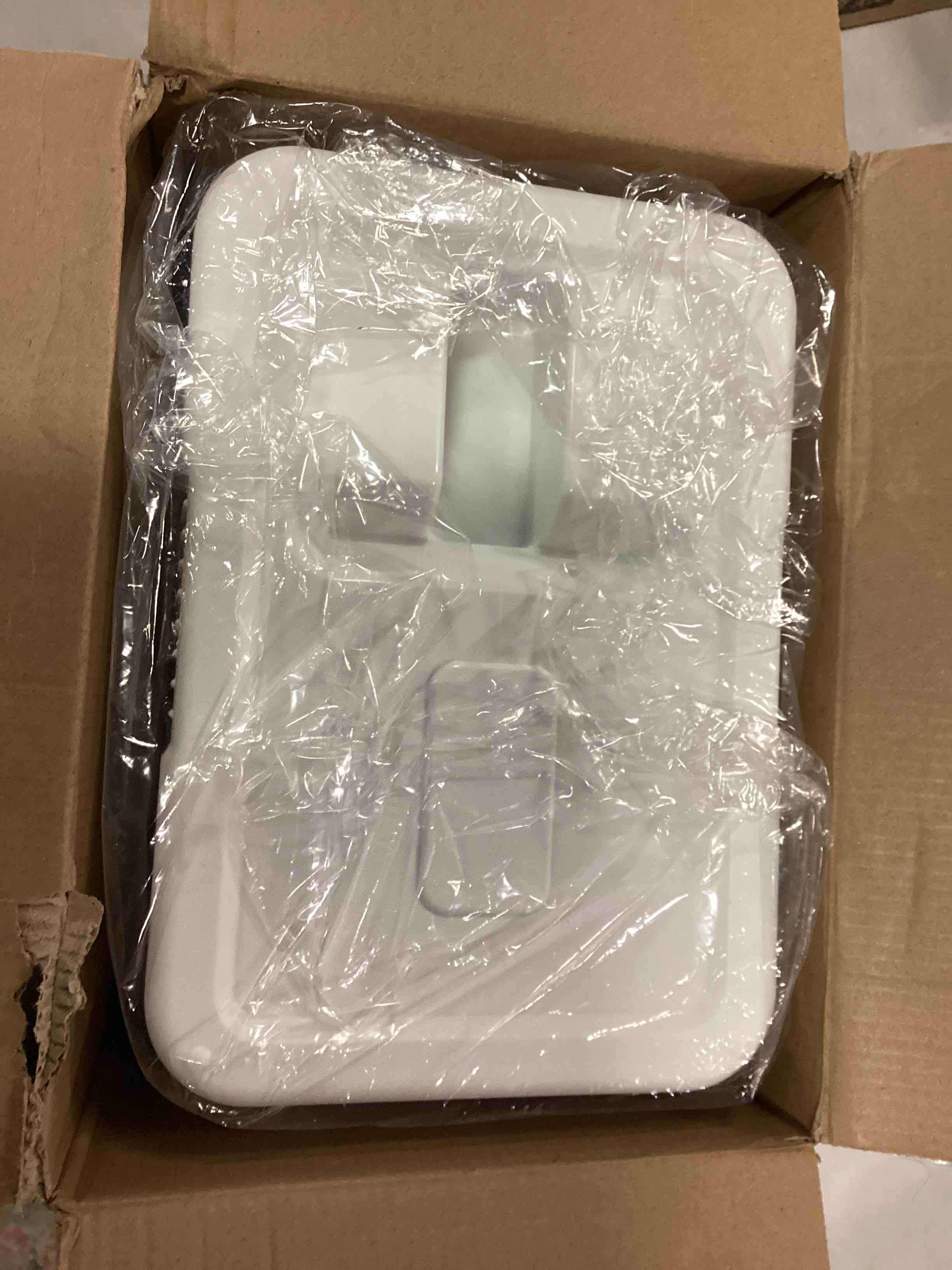 https://s3.amazonaws.com/lotting-images-prod/bidfta/ORG6393002_1716636809676.jpeg