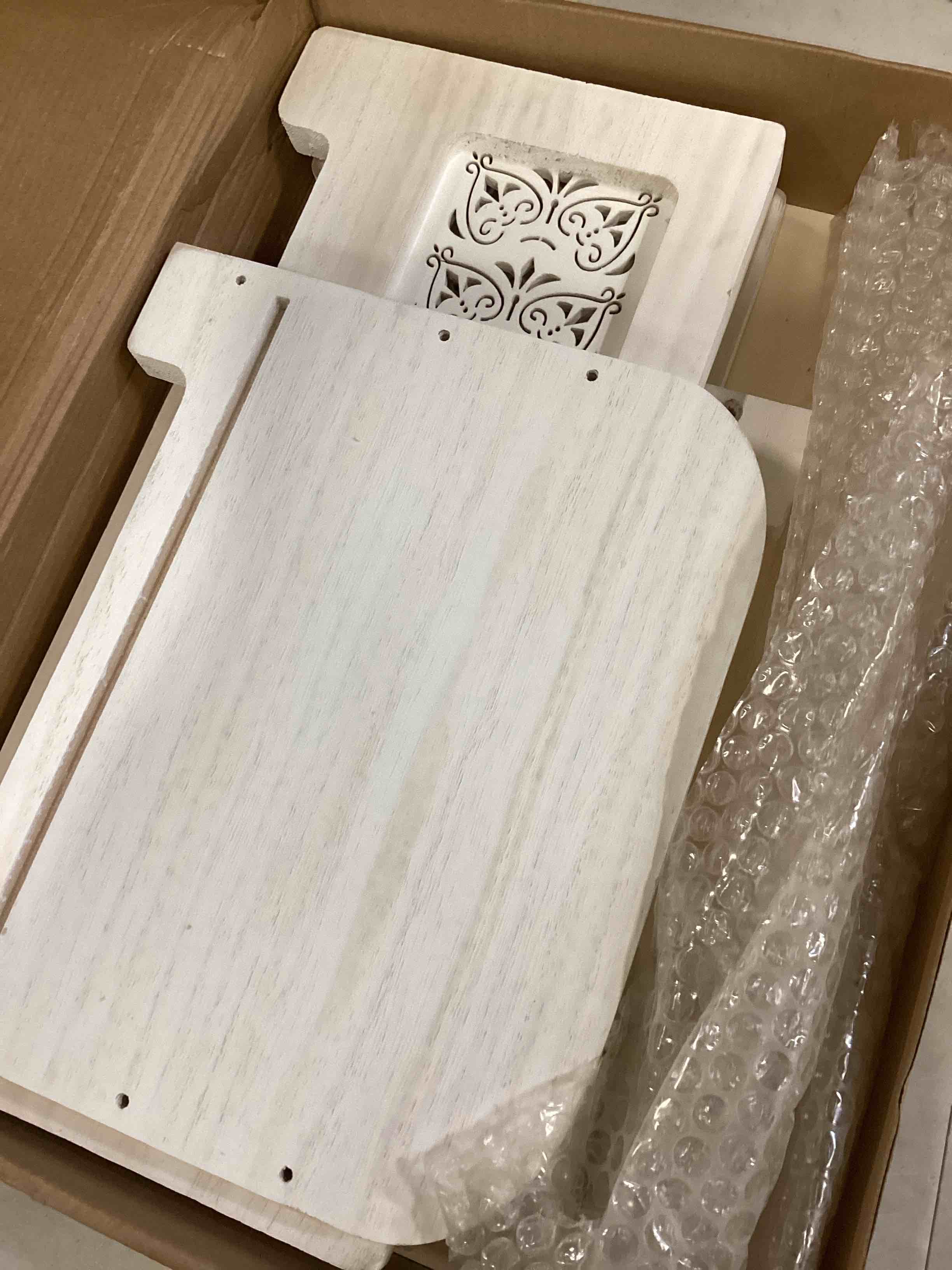 https://s3.amazonaws.com/lotting-images-prod/bidfta/ORG6393687_1716402272724.jpeg