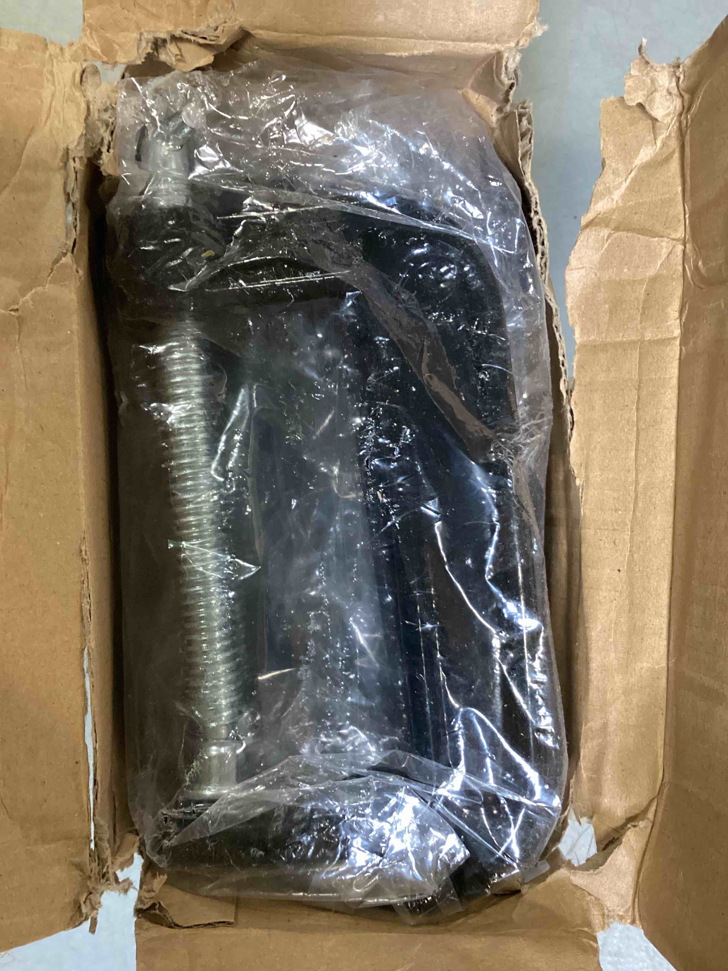https://s3.amazonaws.com/lotting-images-prod/bidfta/ORG6394305_1716914557813.jpeg