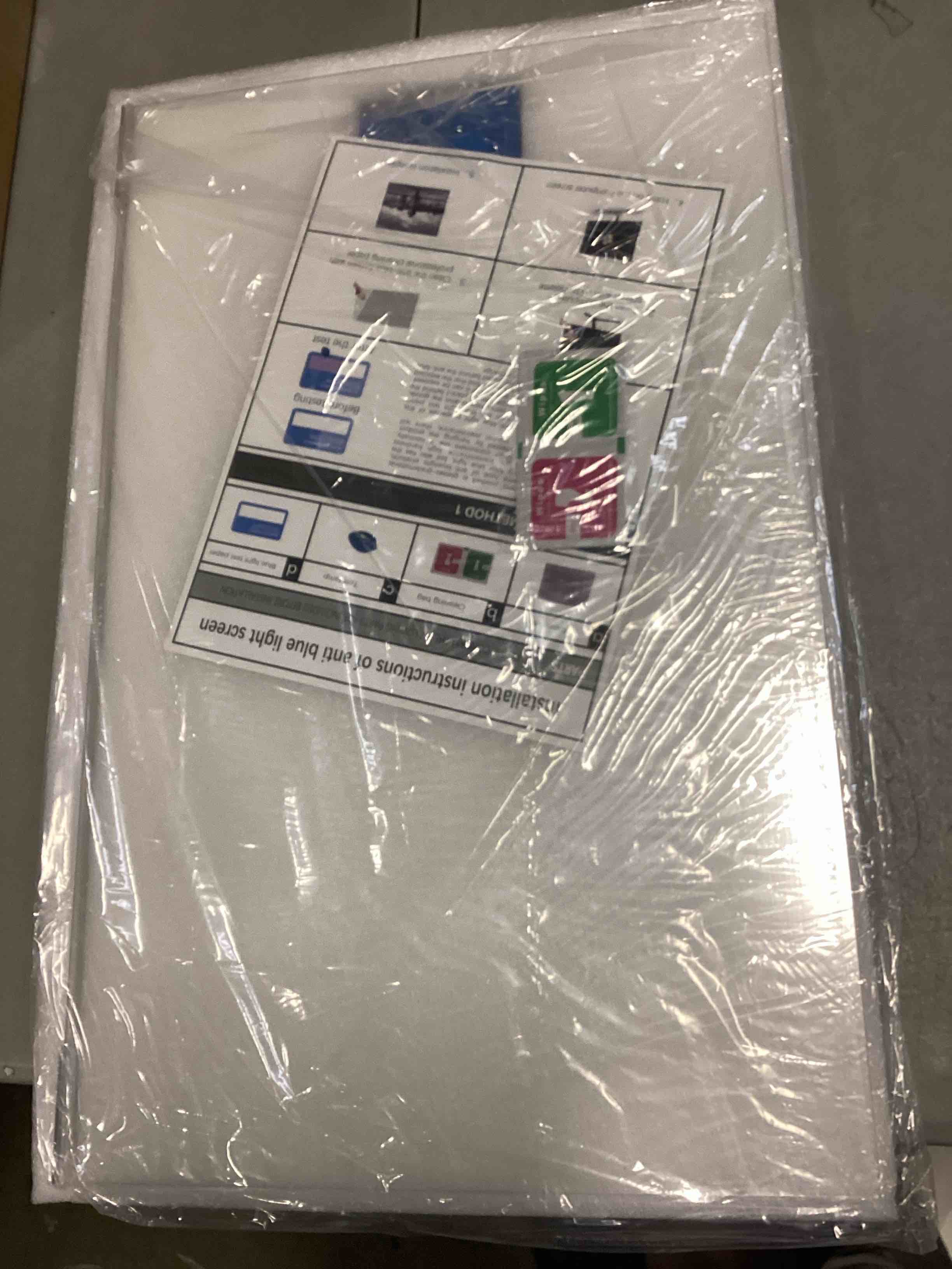 Blue Light Screen Protector for 24 Inch Monitor, Anti Glare Computer Screen Cover Filter Film with Hanging Bracket, Computer Screen Blue Light Blocker for Eye Protection (21.3” x 13.4”, depth 0.63")