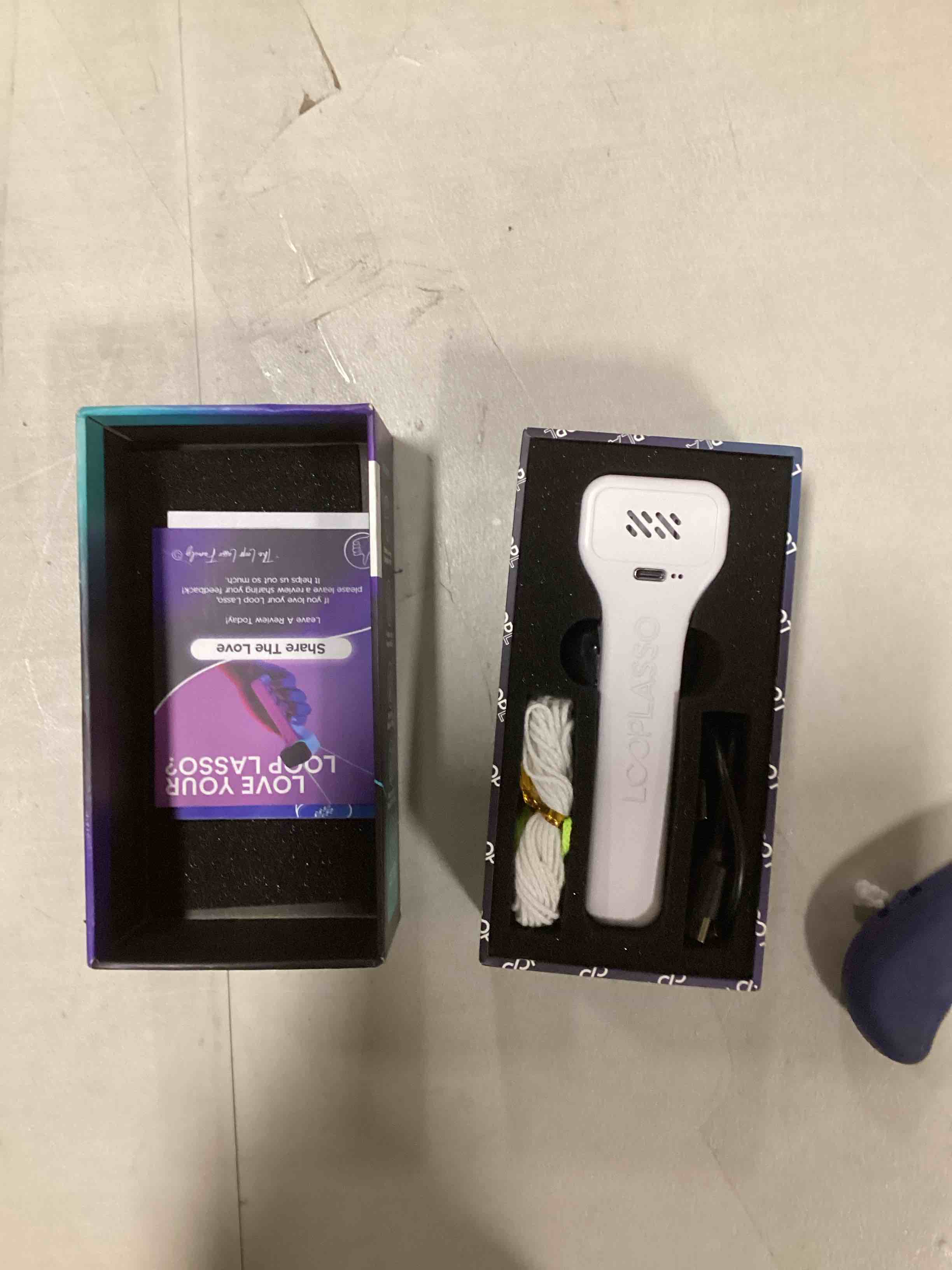 LOOLASSO. interactive light toy