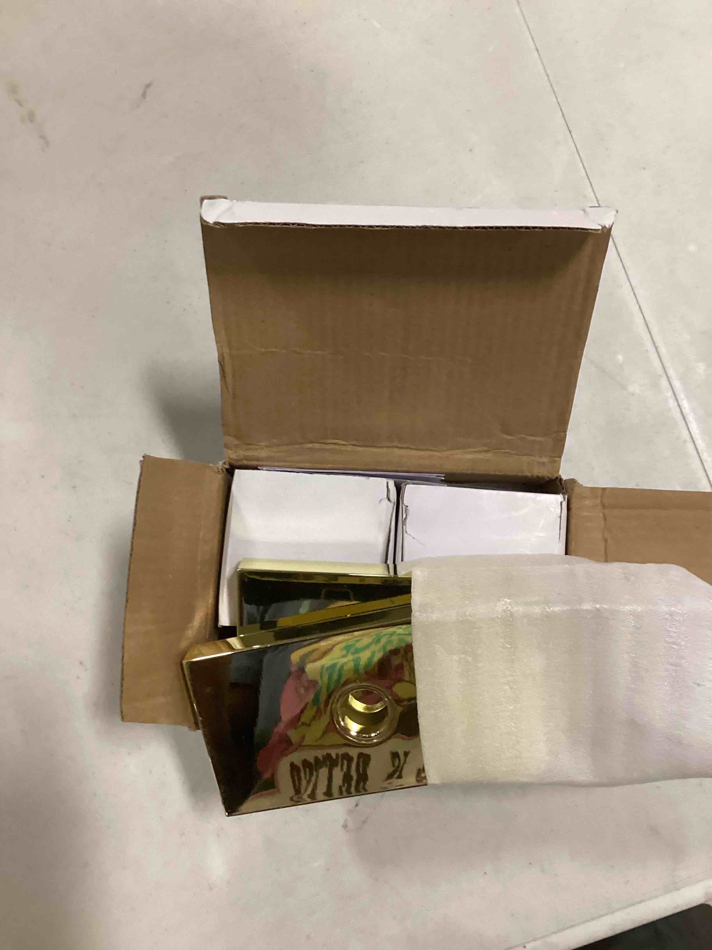 https://s3.amazonaws.com/lotting-images-prod/bidfta/ORG6395287_1716312196118.jpeg