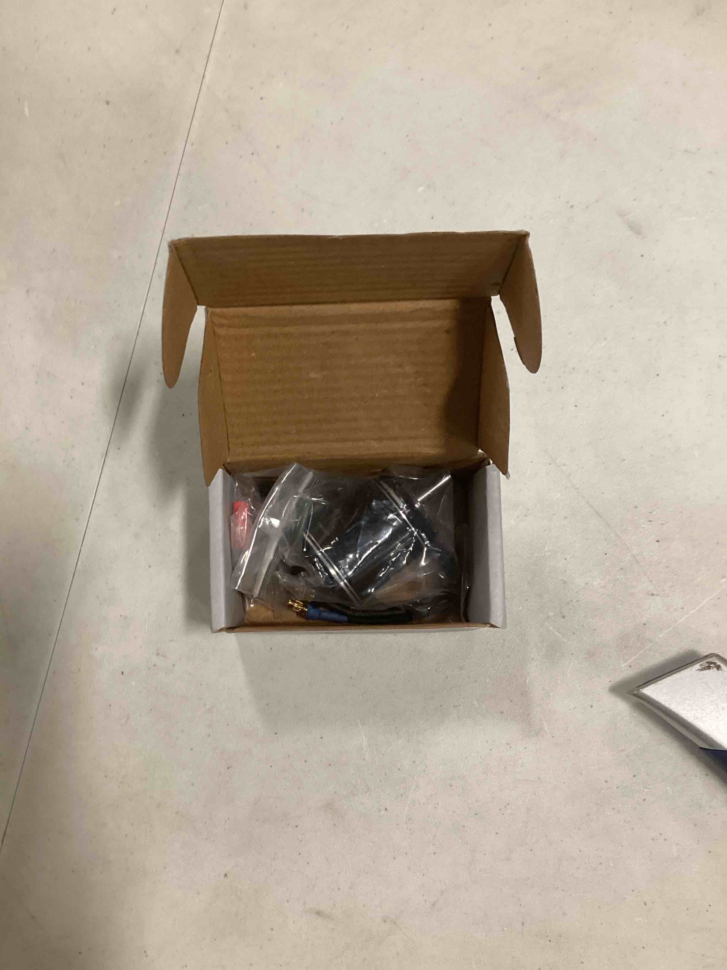 https://s3.amazonaws.com/lotting-images-prod/bidfta/ORG6395307_1716315596397.jpeg