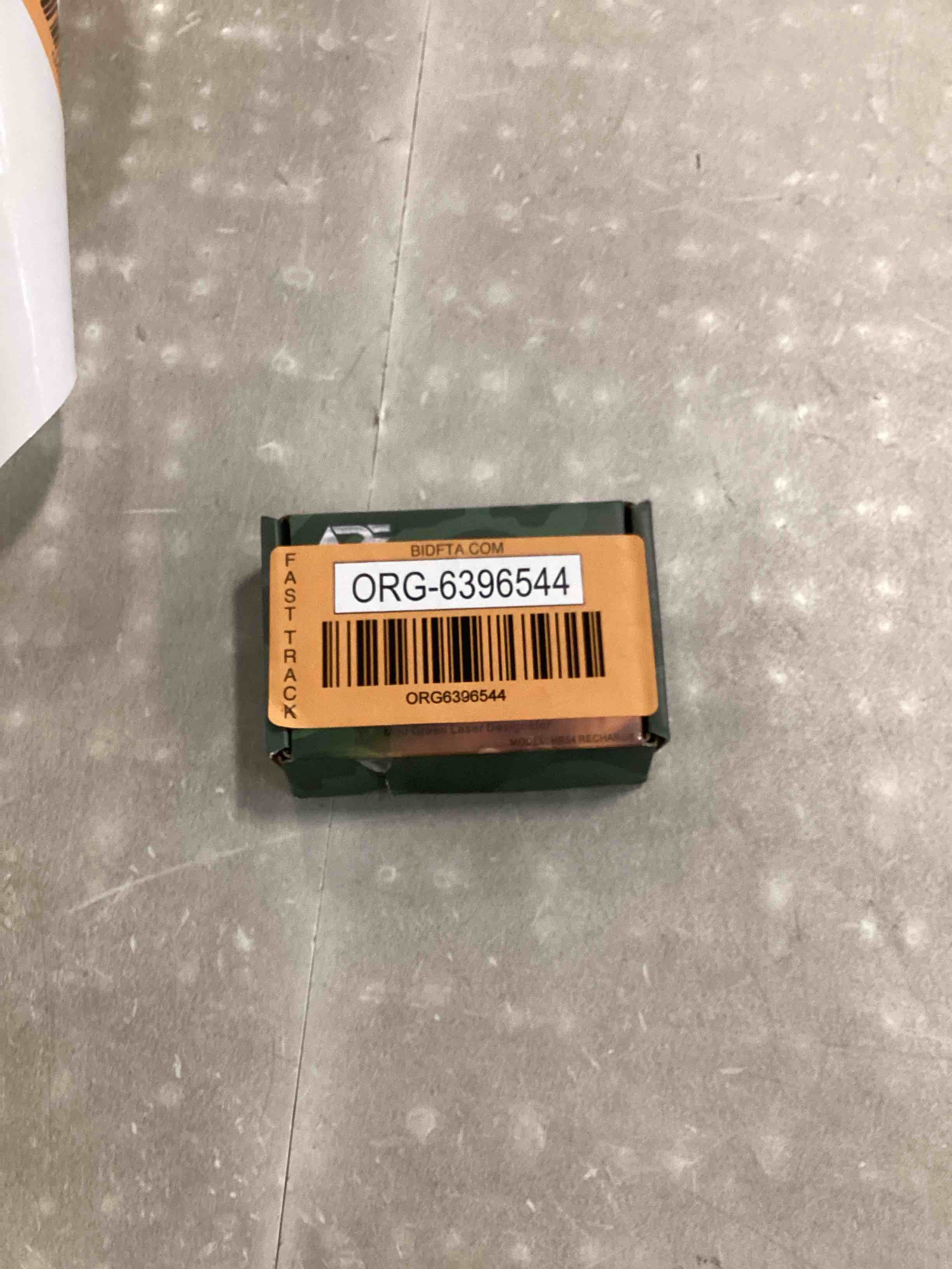 https://s3.amazonaws.com/lotting-images-prod/bidfta/ORG6396544_1716045342262.jpeg