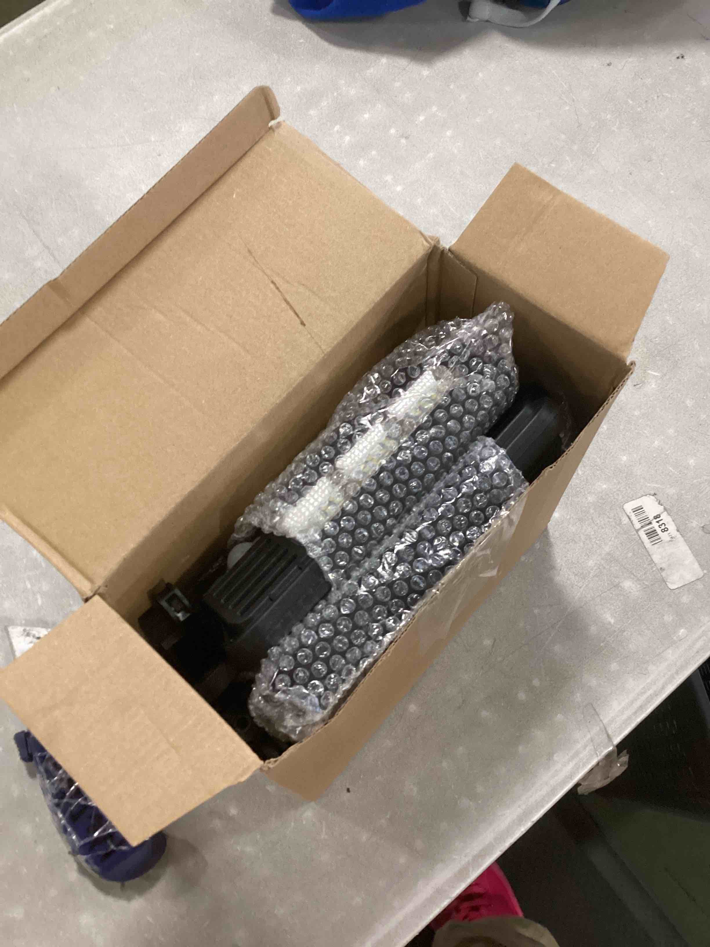 https://s3.amazonaws.com/lotting-images-prod/bidfta/ORG6397612_1716467924079.jpeg
