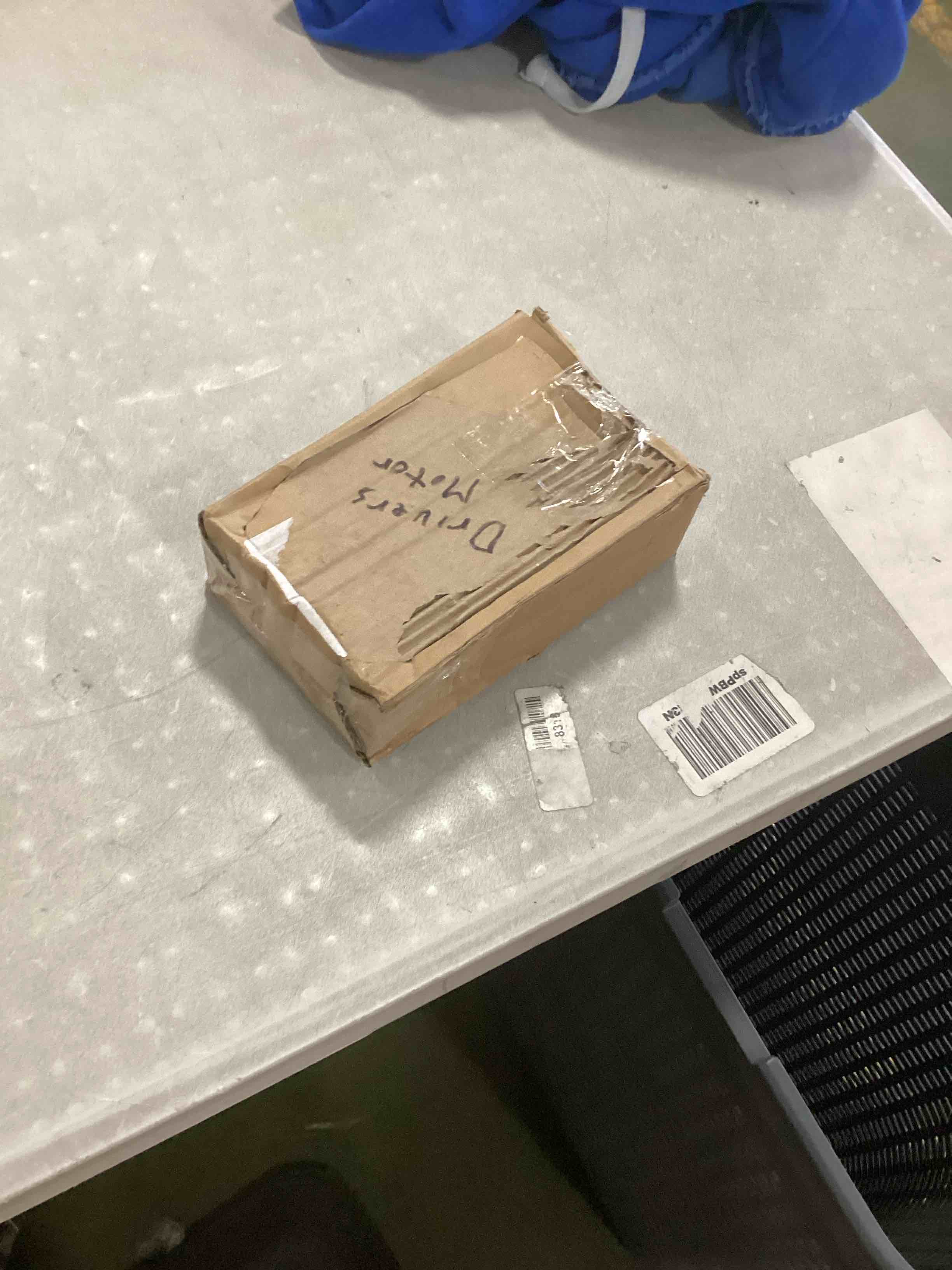 https://s3.amazonaws.com/lotting-images-prod/bidfta/ORG6397639_1716469784846.jpeg