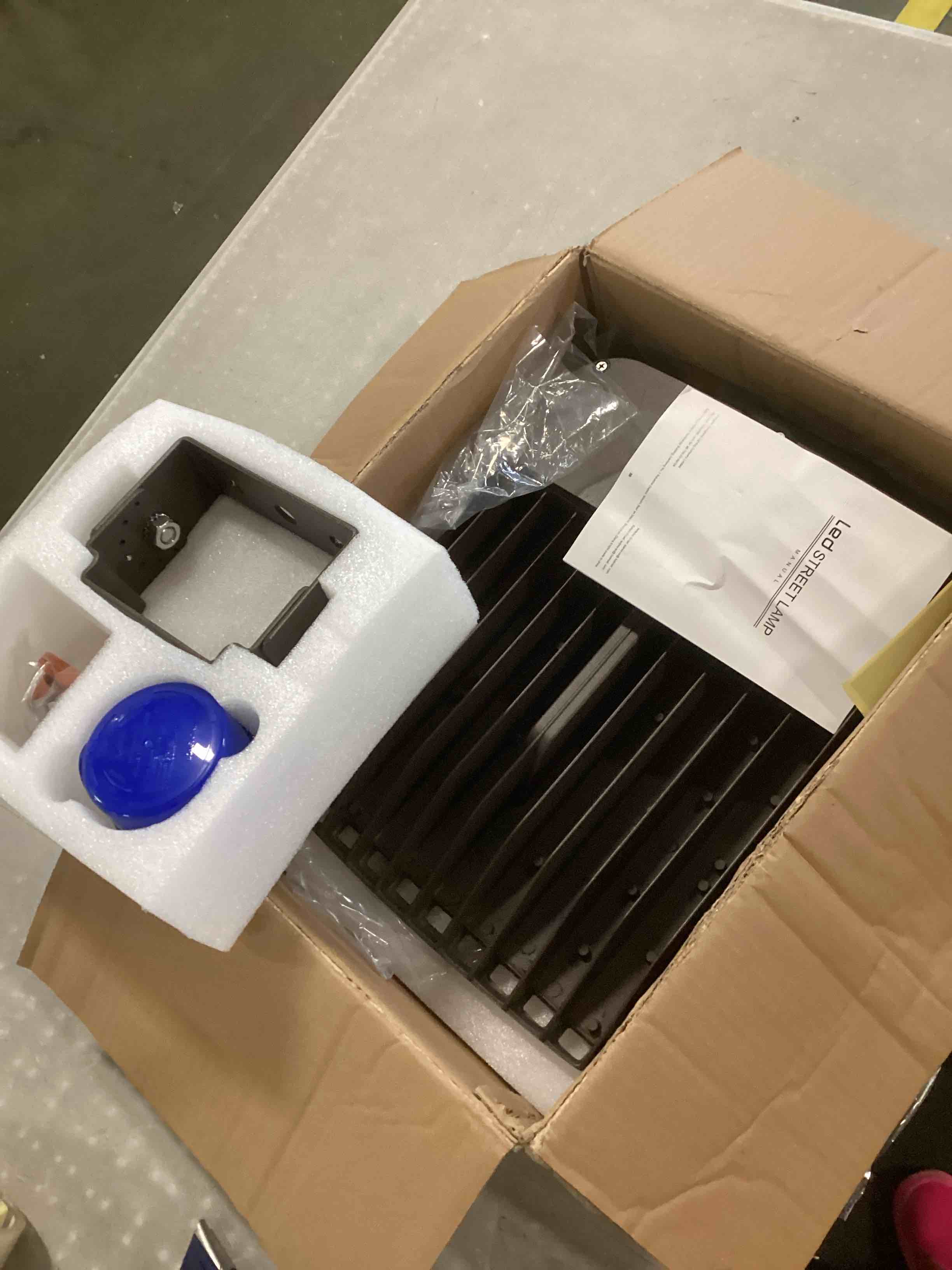 https://s3.amazonaws.com/lotting-images-prod/bidfta/ORG6397669_1716471765959.jpeg