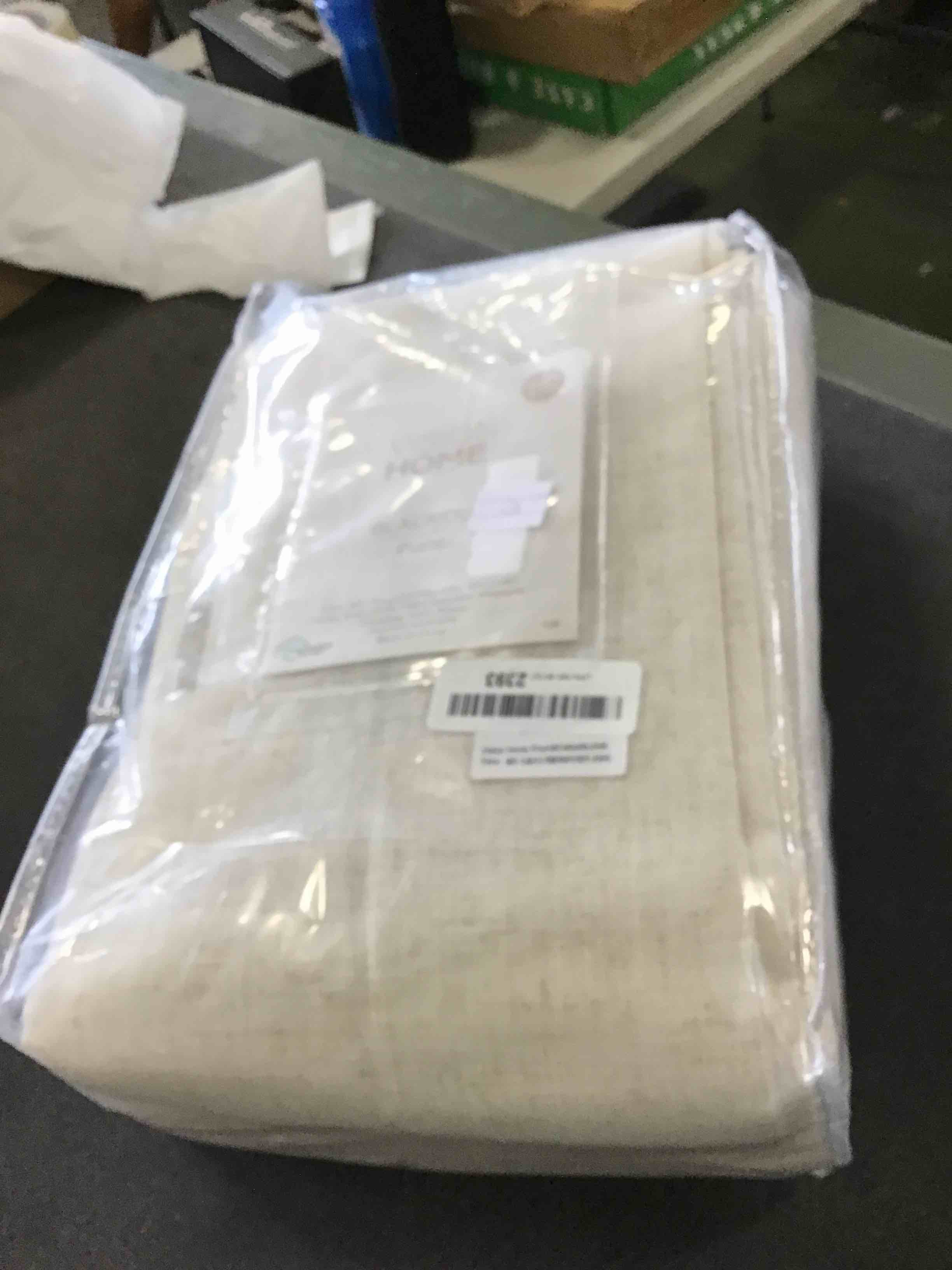 https://s3.amazonaws.com/lotting-images-prod/bidfta/ORG6399009_1716493146035.jpeg