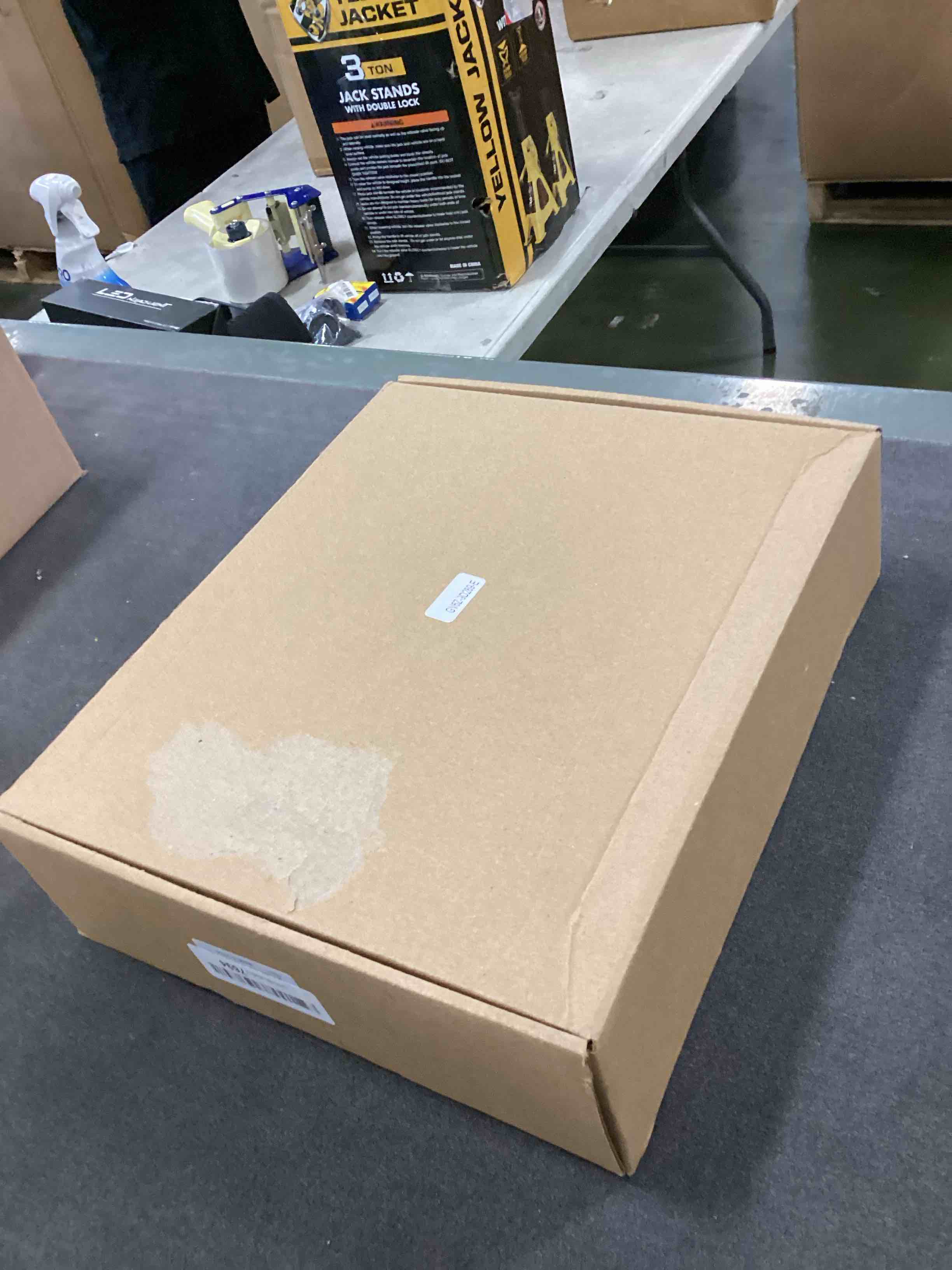 https://s3.amazonaws.com/lotting-images-prod/bidfta/ORG6399069_1716554703357.jpeg