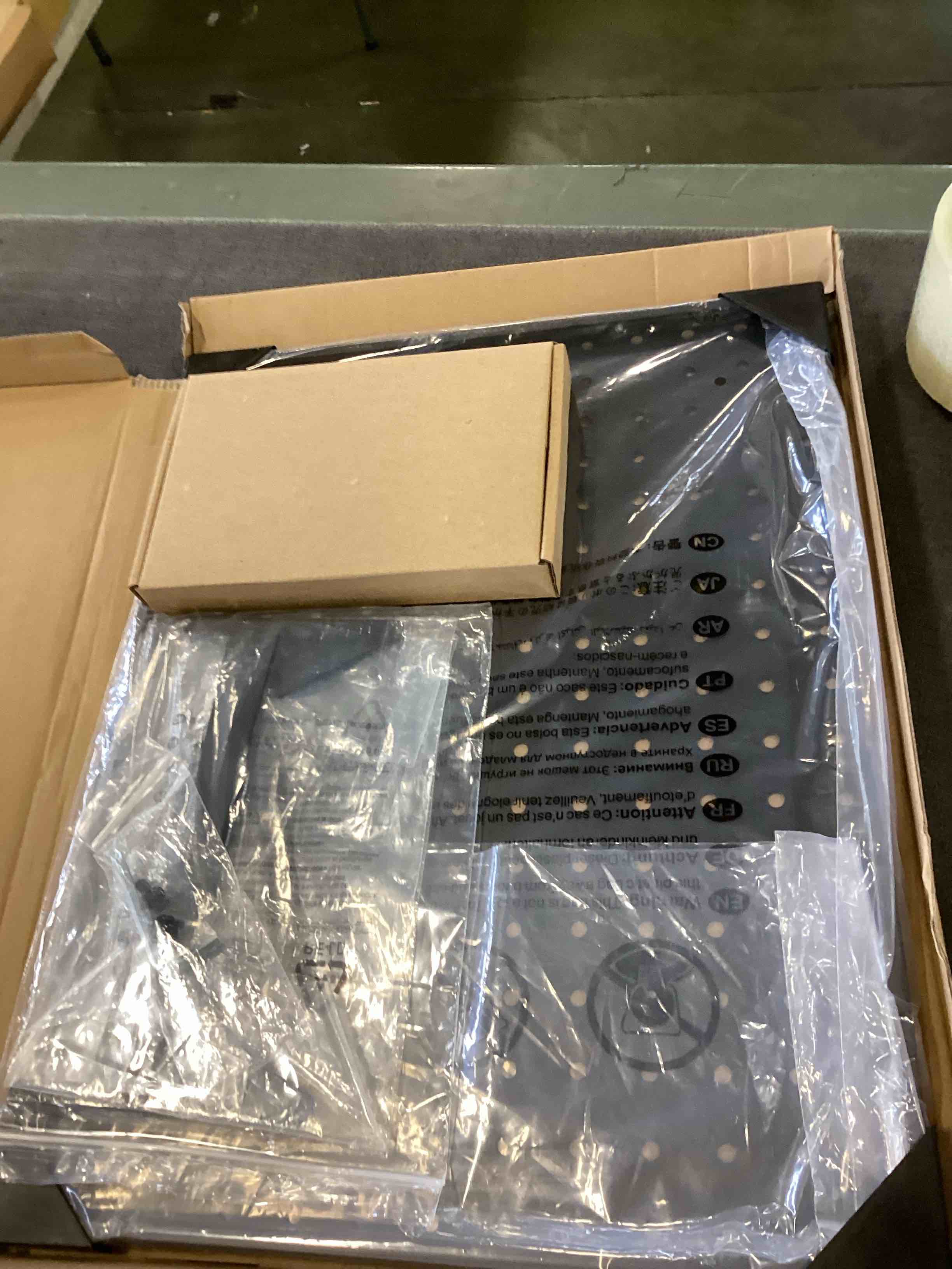 https://s3.amazonaws.com/lotting-images-prod/bidfta/ORG6399228_1716572626295.jpeg