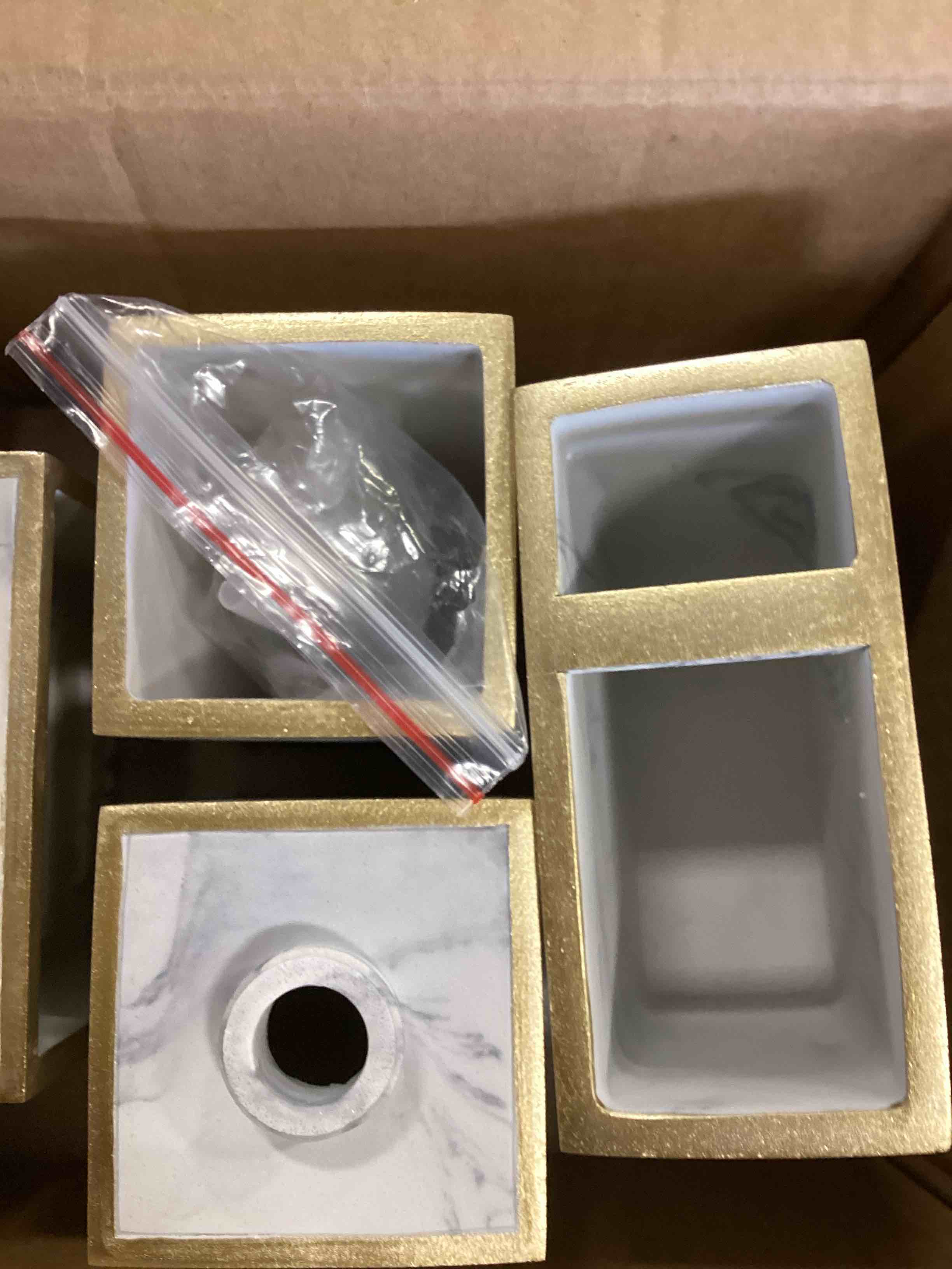 https://s3.amazonaws.com/lotting-images-prod/bidfta/ORG6399822_1716477149929.jpeg