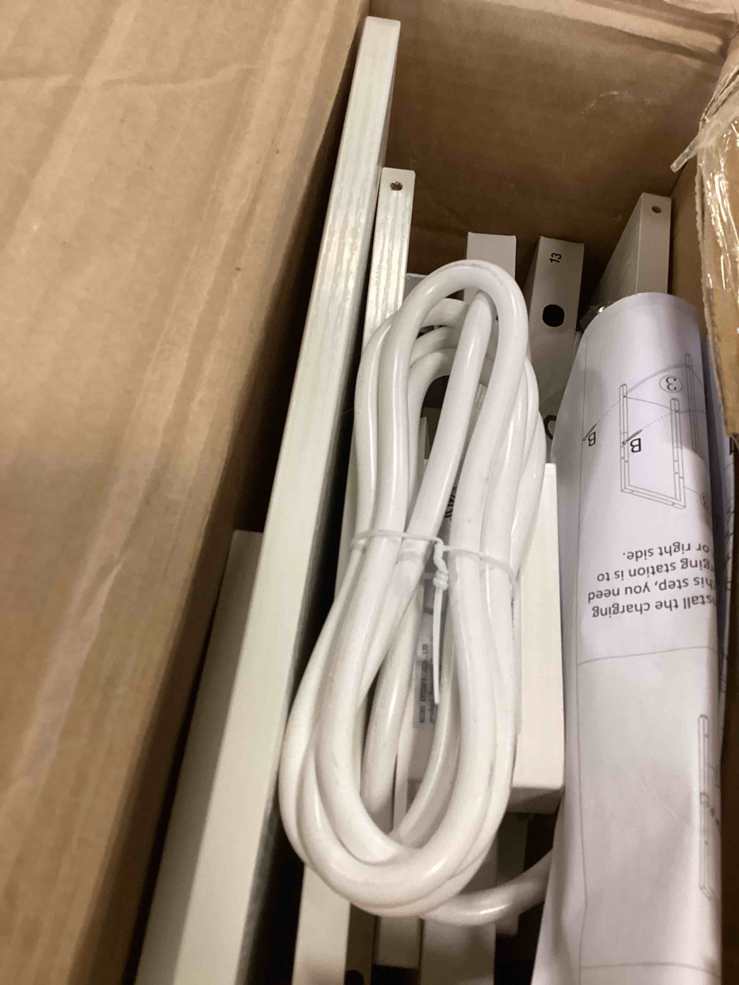 https://s3.amazonaws.com/lotting-images-prod/bidfta/ORG6400187_1716564740874.jpeg