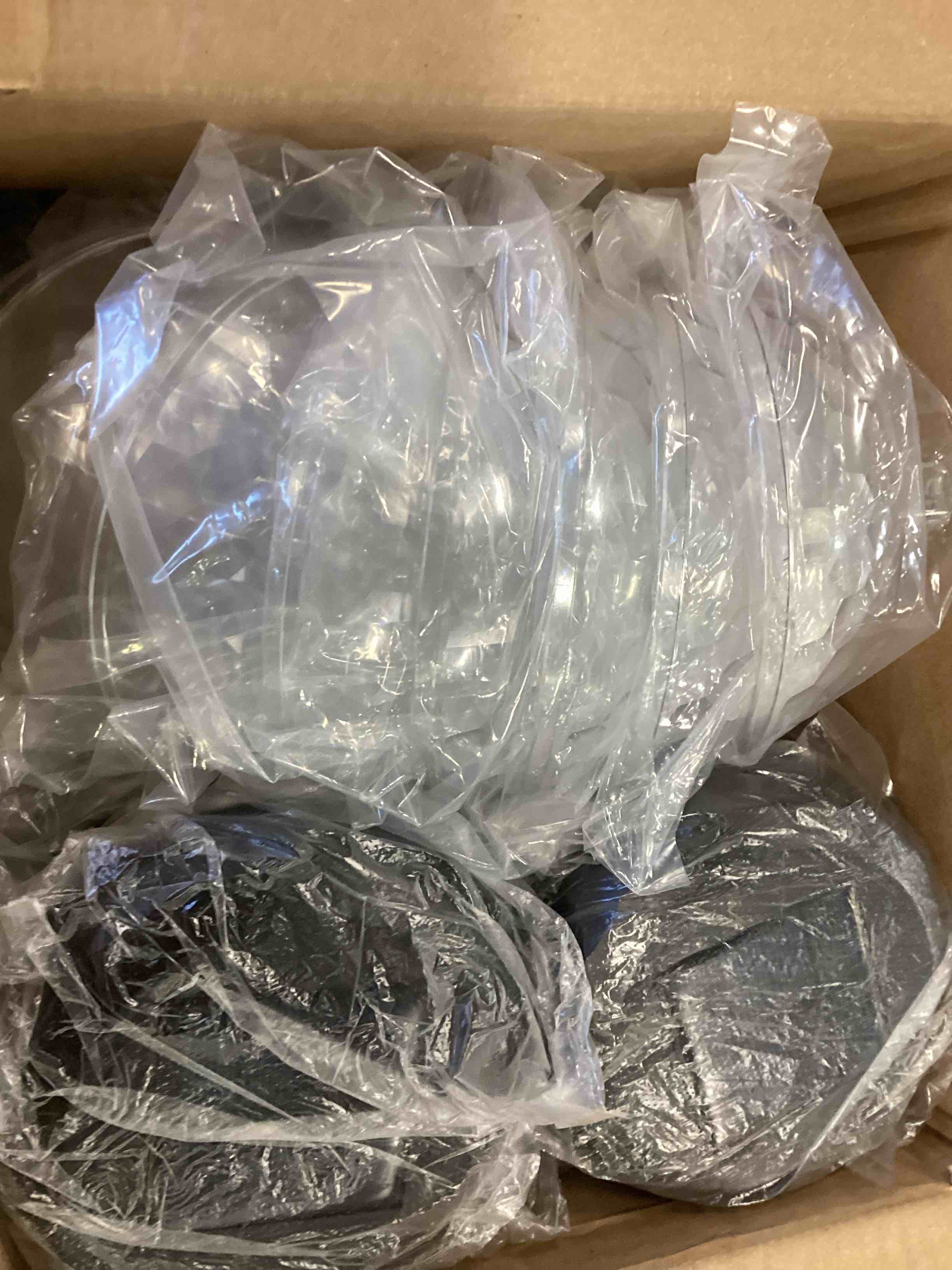 https://s3.amazonaws.com/lotting-images-prod/bidfta/ORG6400444_1716908796992.jpeg