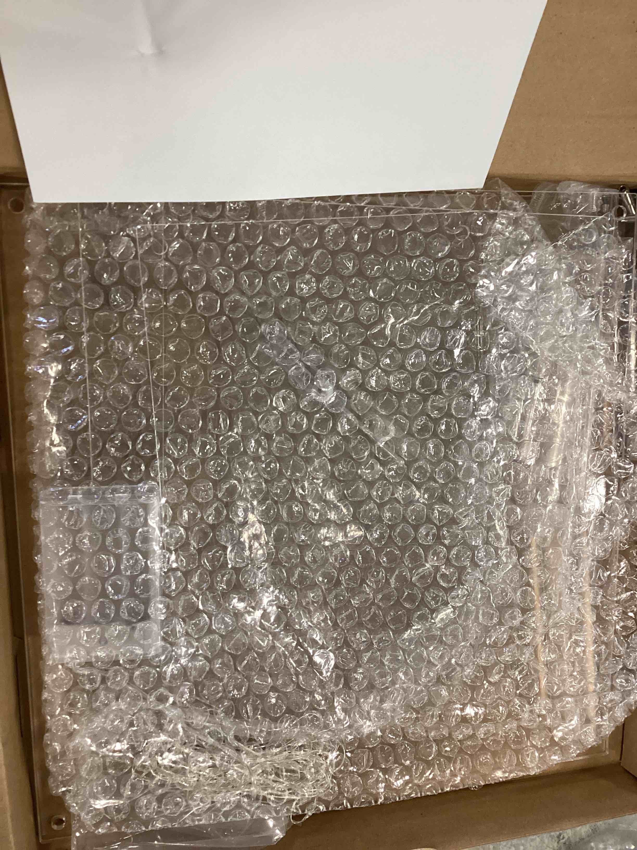 https://s3.amazonaws.com/lotting-images-prod/bidfta/ORG6400460_1716910032417.jpeg